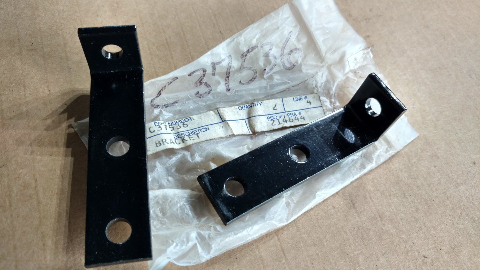 C37536 ( replaces G1110034 ) BRACKET - WIRE STAND OFF - Ingersoll/Case Tractor Part
