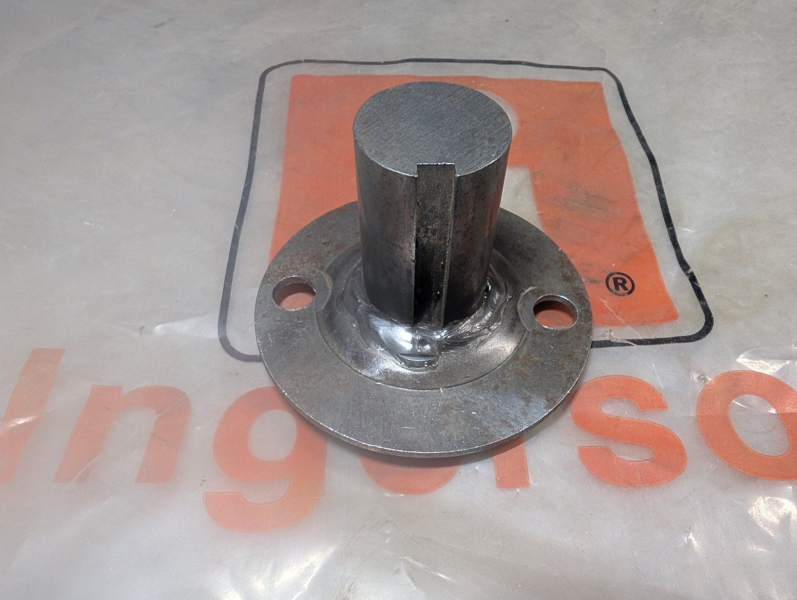 C37537 ( replaces G1000013 ) WMT/MACH'G: ENGINE SHAFT C39543 - Ingersoll/Case Tractor Part