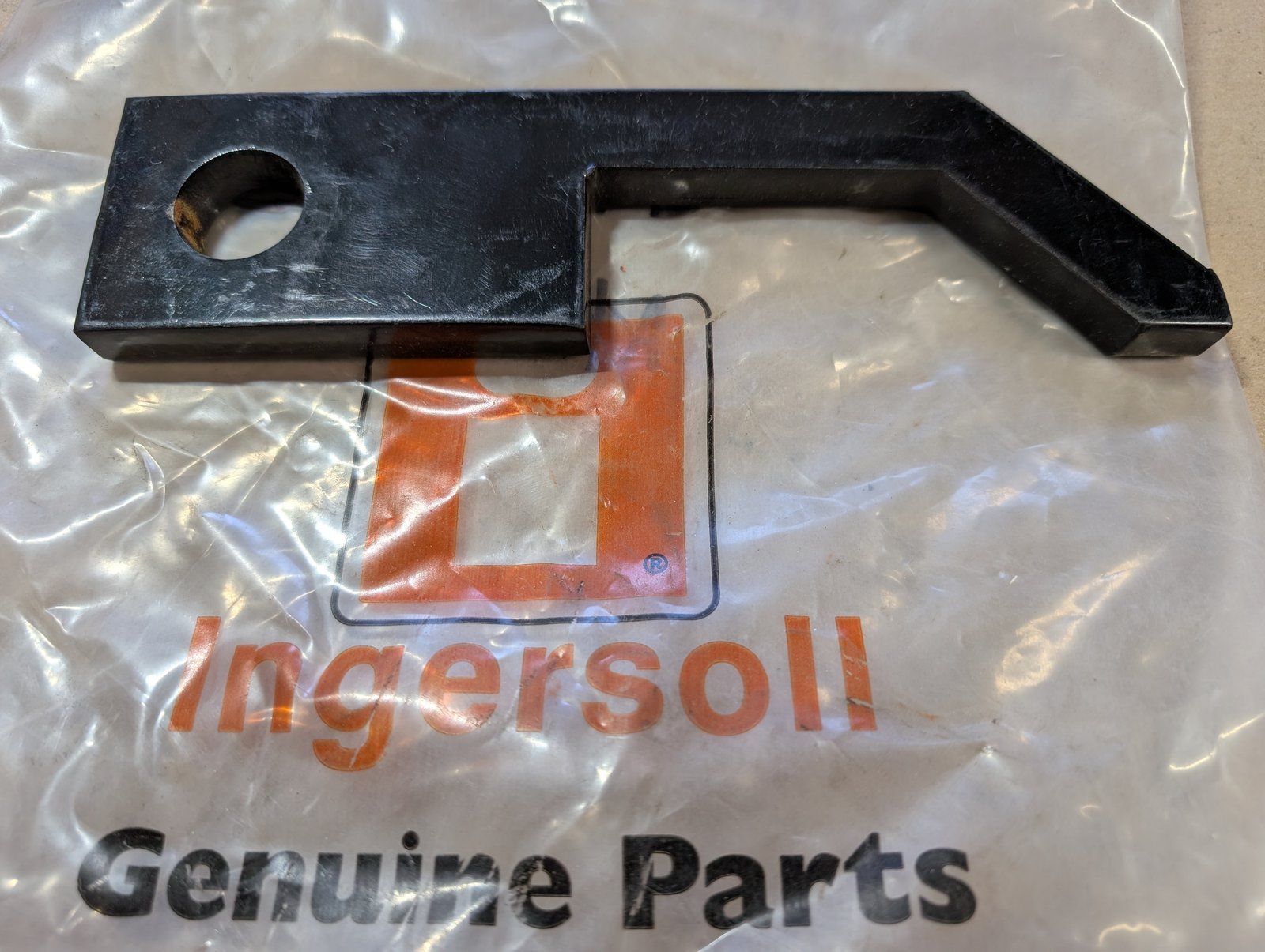 C37583 ( replaces G1110023 ) BRACKET - NOSE OVER LOCK C39570 - Ingersoll/Case Tractor Part