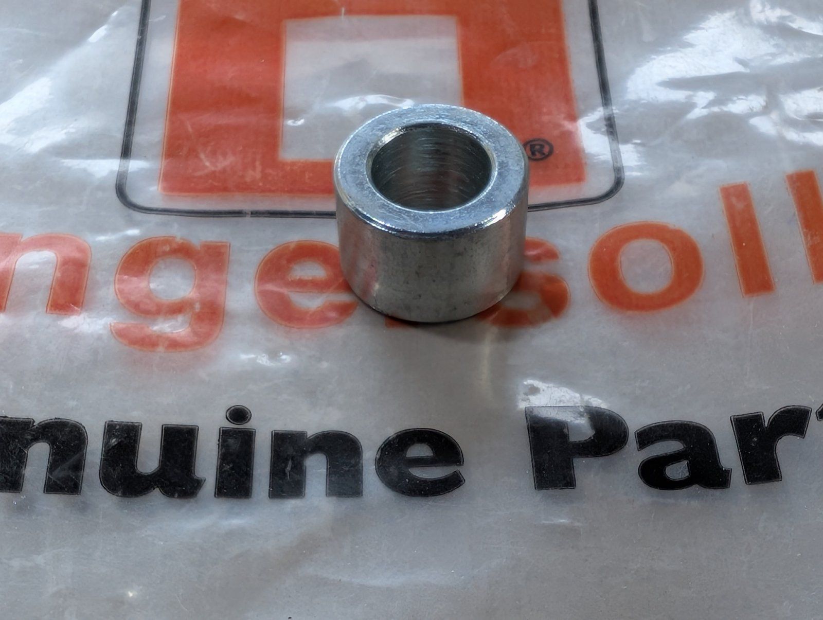 C37586 ( replaces G3000013 ) BUSHING - LIFT ARM .56 LONG - Ingersoll/Case Tractor Part