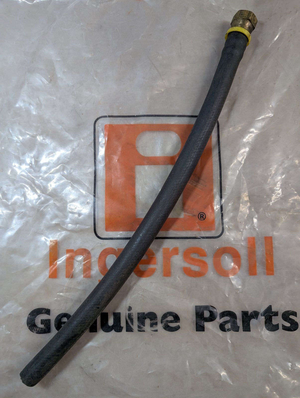 C37648 ( replaces G9008081 ) HOSE 1/2x7-3/4 EASY COUPLE - Ingersoll/Case Tractor Part