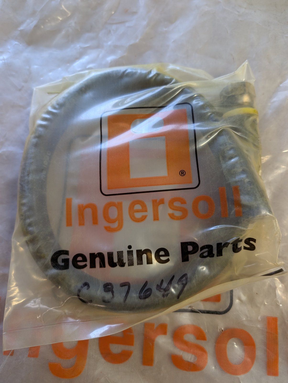 C37649 ( replaces G9008080 ) HOSE 1/2