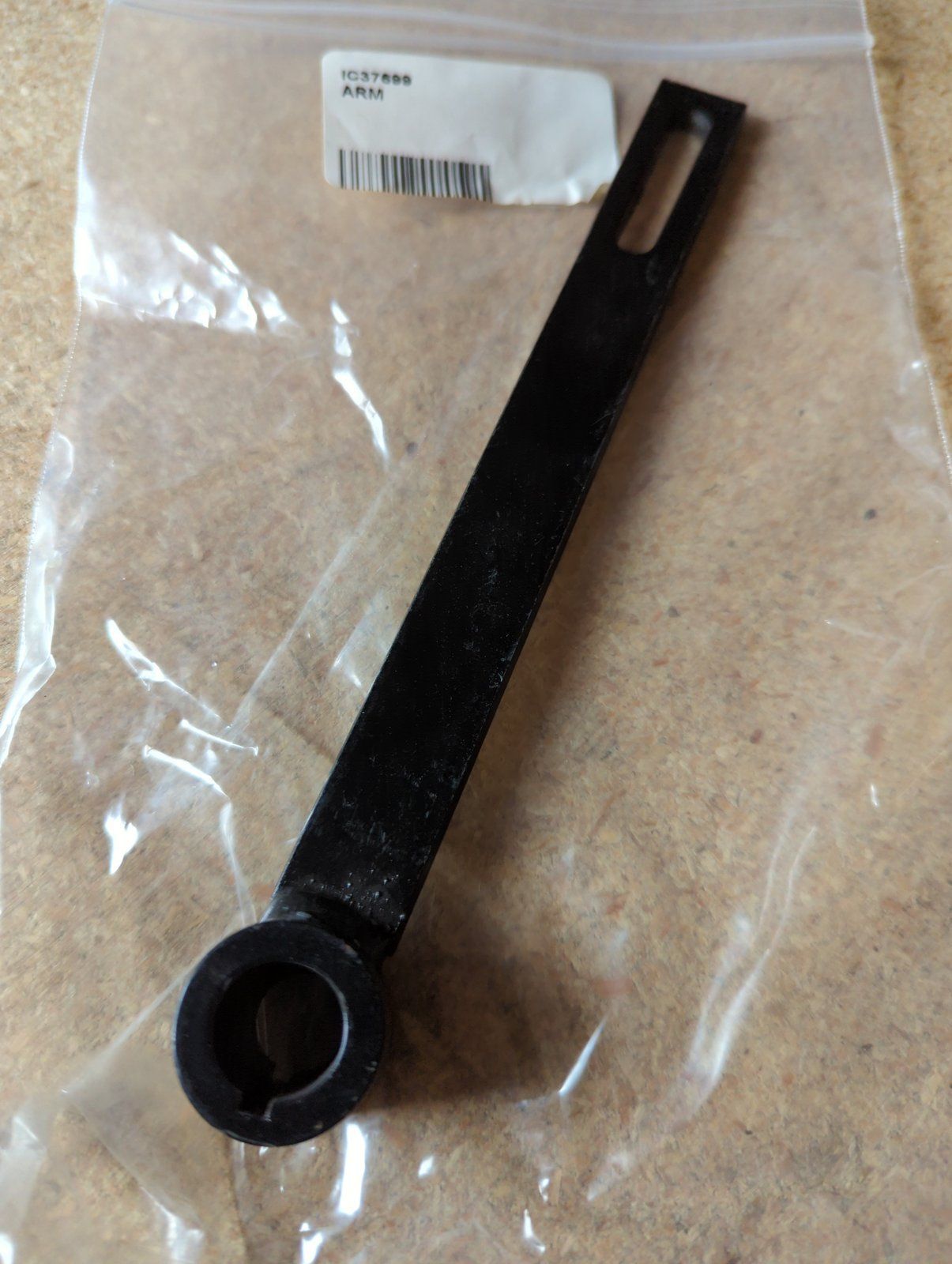 C37699 ( replaces G9004507 ) TRANSMISSION ARM RH - Ingersoll/Case Tractor Part