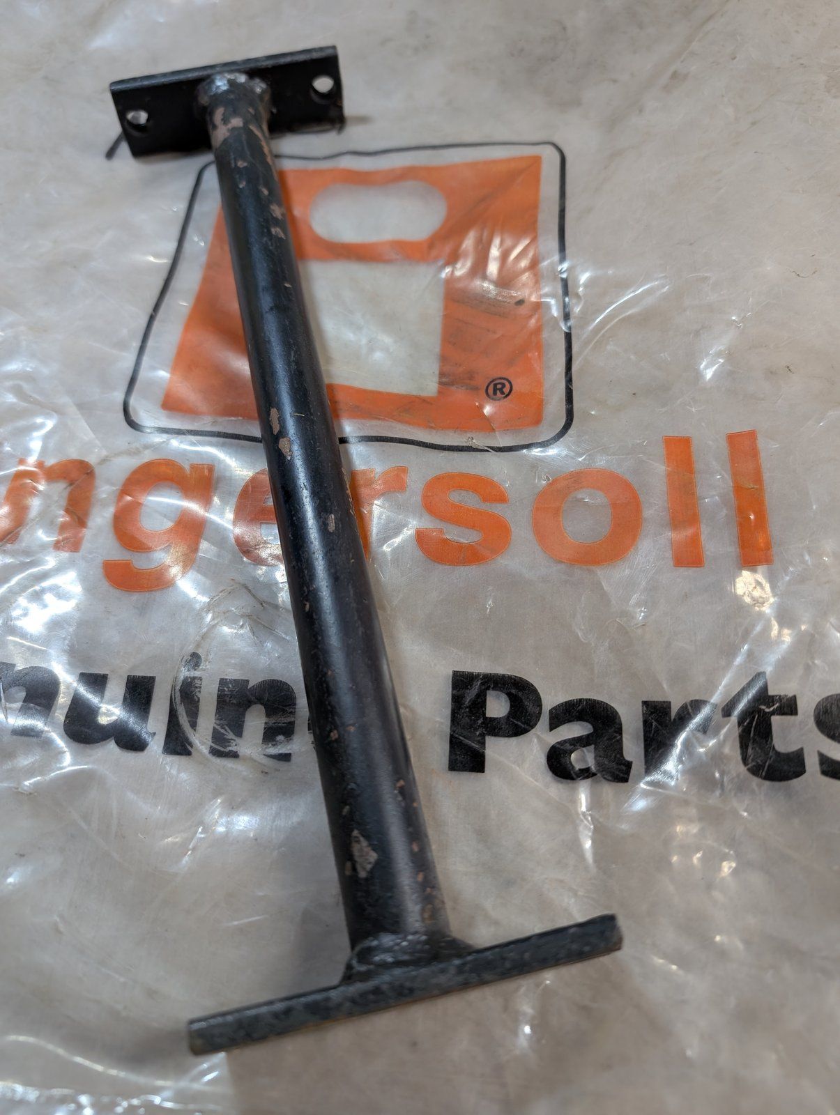 C37701 ( replaces G1130002 ) TRANSMISSION CROSS SHAFT - Ingersoll/Case Tractor Part