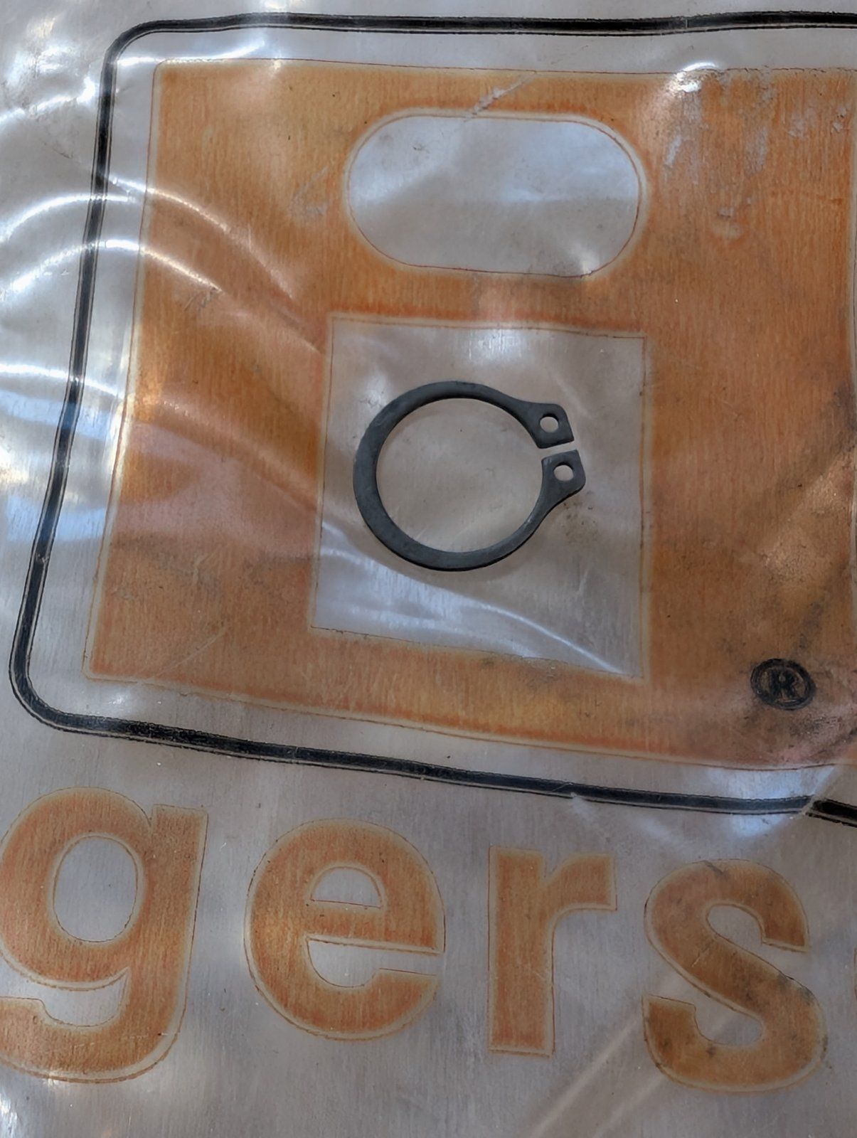 C37737 ( replaces G9007046 ) SNAP RING - Ingersoll/Case Tractor Part