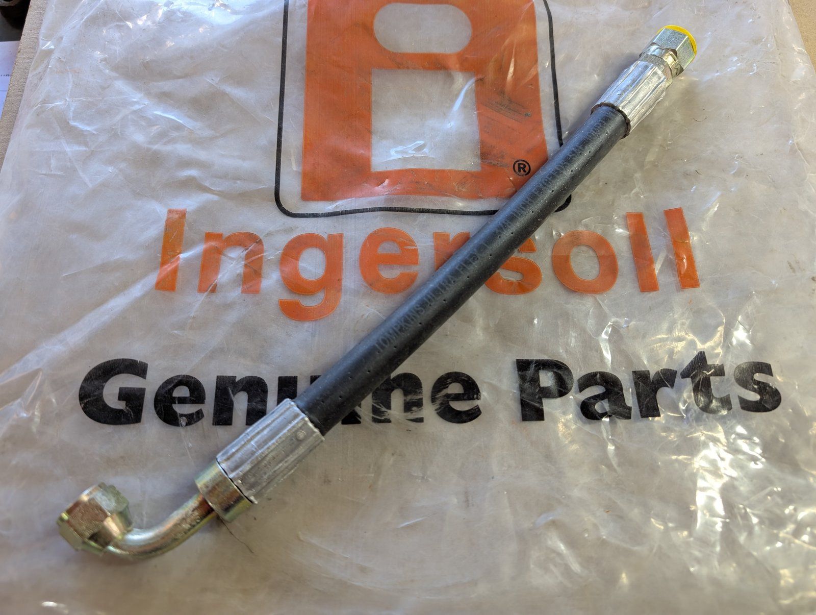 C37798 ( replaces G9008105 ) HOSE - Ingersoll/Case Tractor Part