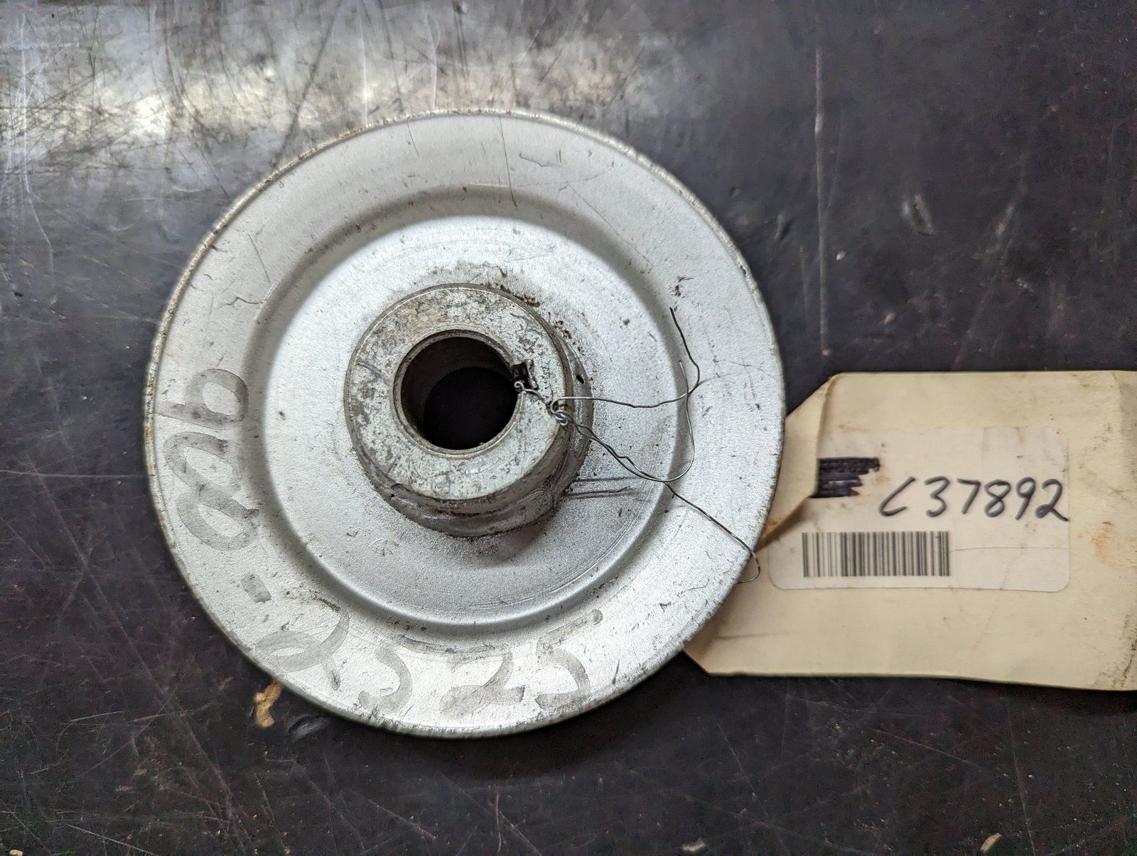 C37892 ( replaces G9002525 ) PULLEY- V "A-B" 4.50x.751 HUB 900-2525 9002525 - Ingersoll/Case Tractor Part