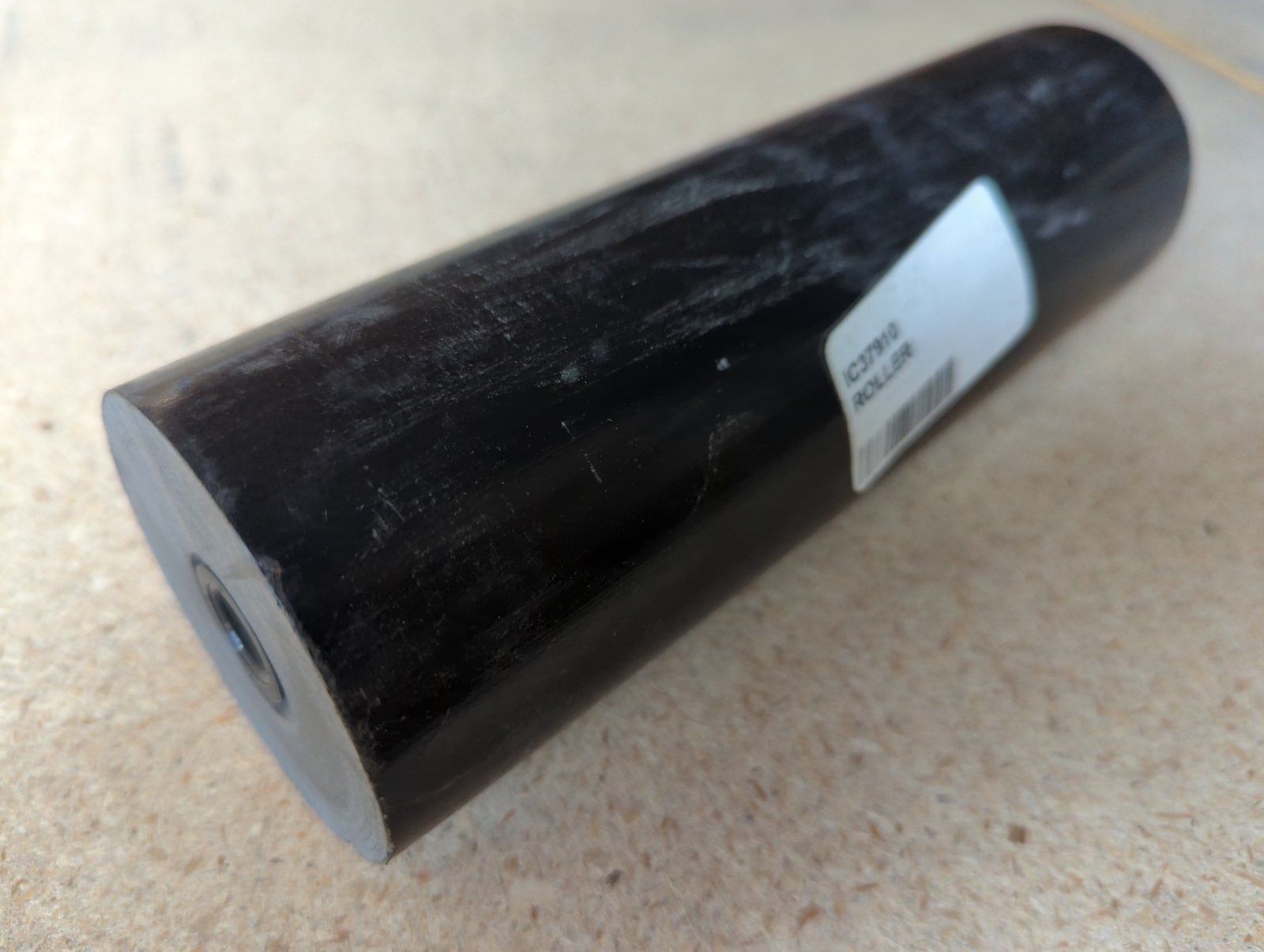 C37910 ( replaces G9005559 ) ROLLER - ANTI SCALP - Ingersoll/Case Tractor Part