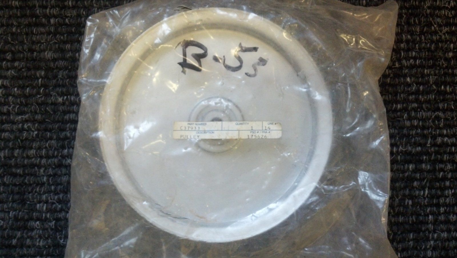 C37933 ( replaces G9002521 ) PULLEY - FLAT IDLER - Ingersoll/Case Tractor Part