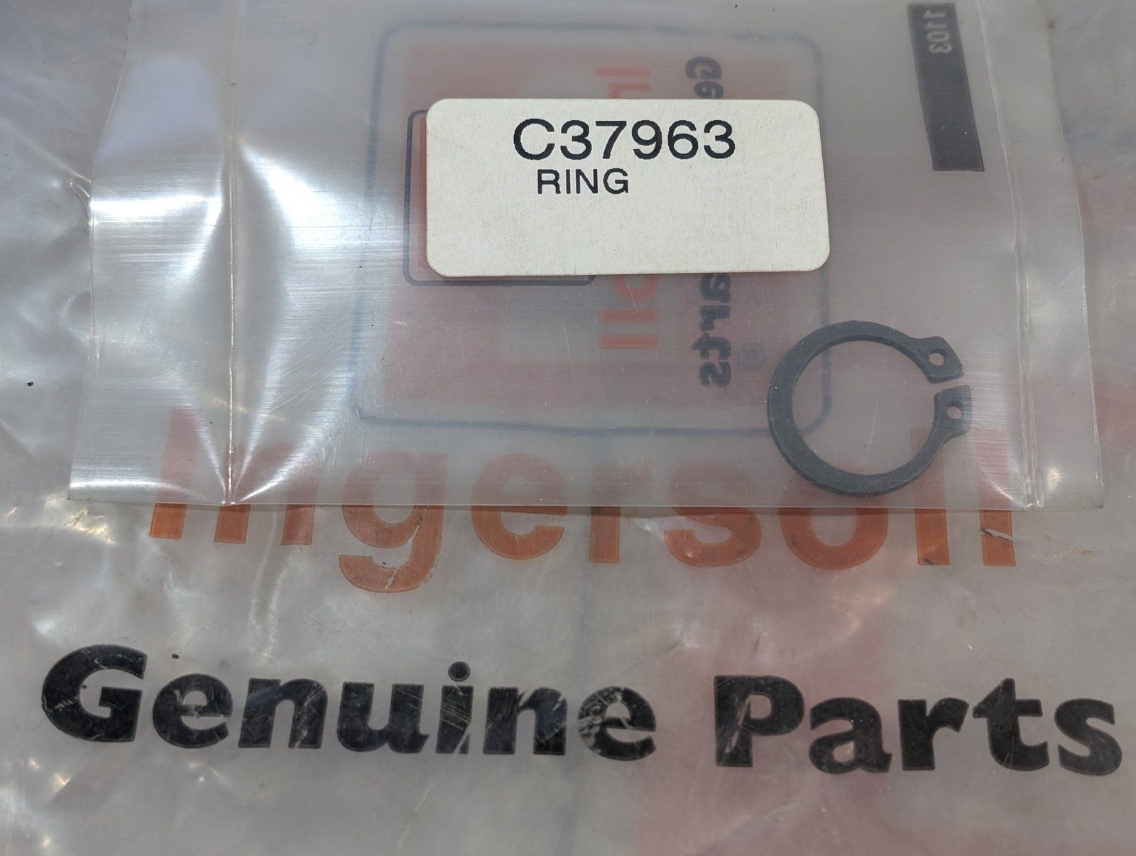 C37963 ( replaces G9007005 ) RING - RETAINING - Ingersoll/Case Tractor Part