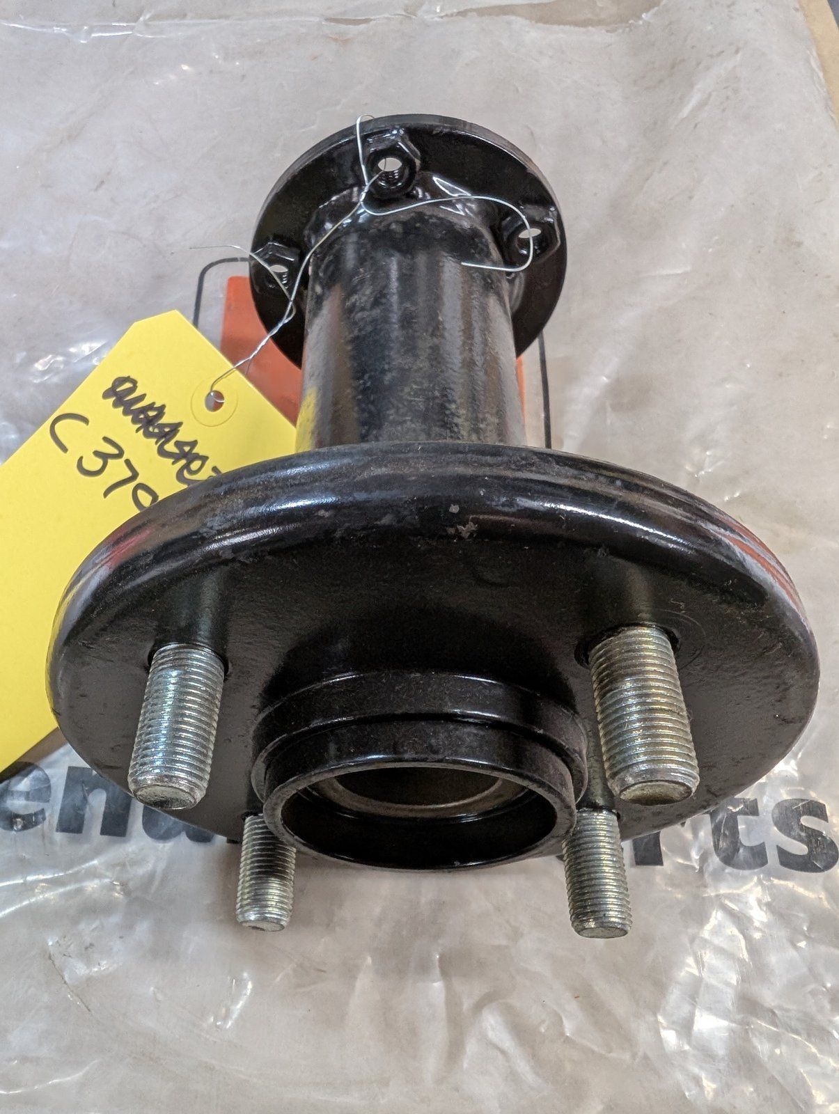 C37991 ( replaces G9004009 ) DRIVE WHEEL HUB - Ingersoll/Case Tractor Part