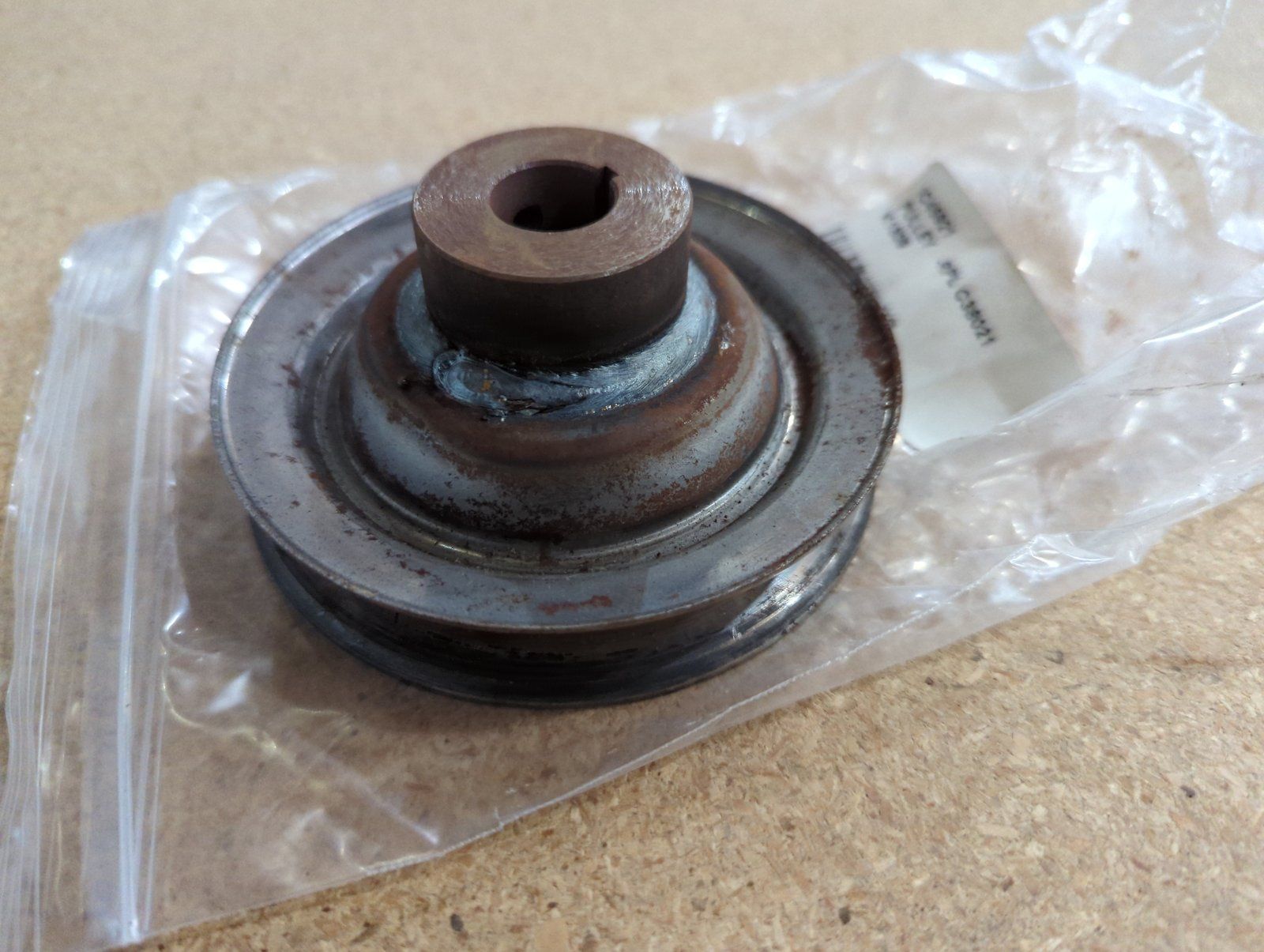 C38021 ( replaces G9002500 ) *USE C45921 PULLEY - Ingersoll/Case Tractor Part