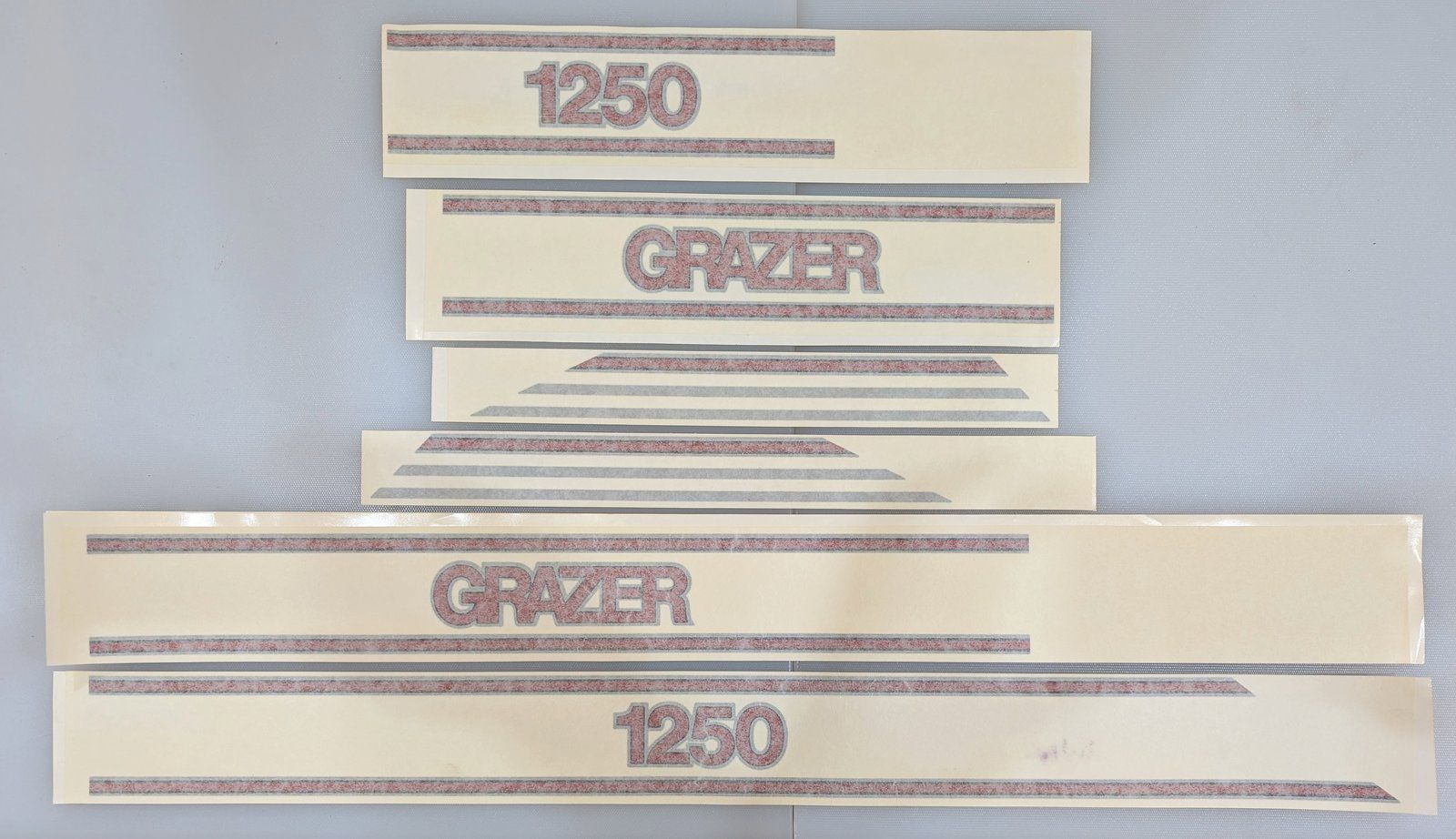 C38048 ( replaces G9005702 ) G1250 DECAL KIT - Ingersoll/Case Tractor Part