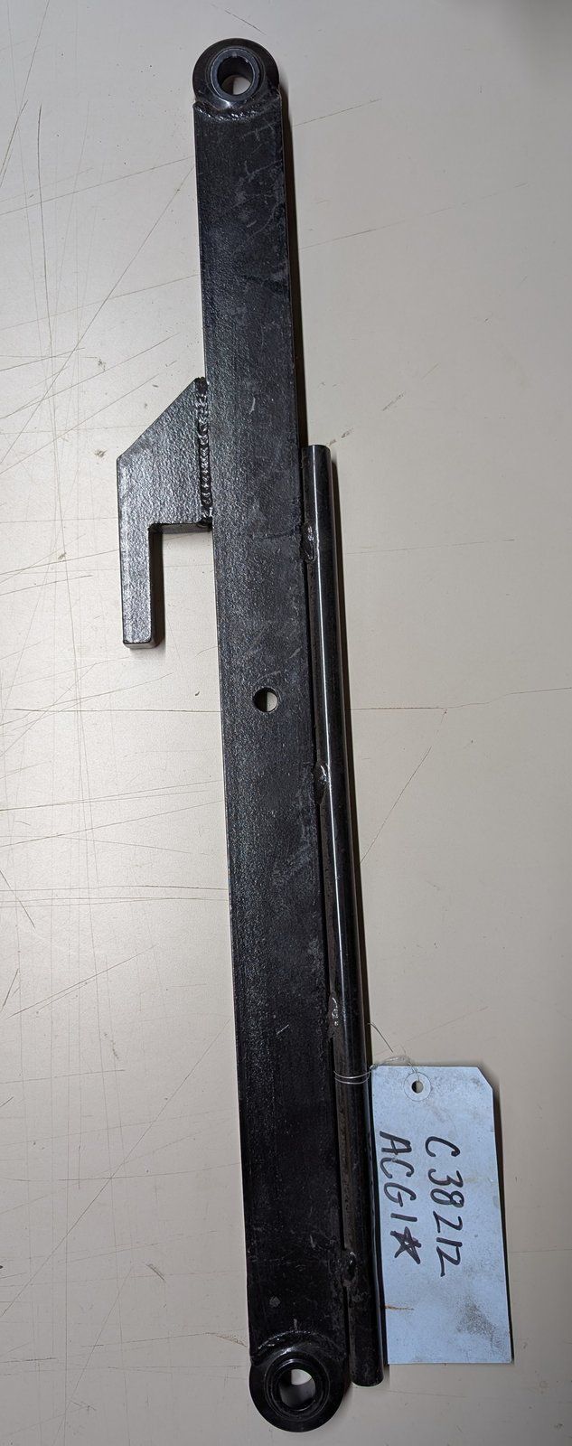 C38212 ( replaces G1400033 ) DECK LIFT ARM RH - Ingersoll/Case Tractor Part