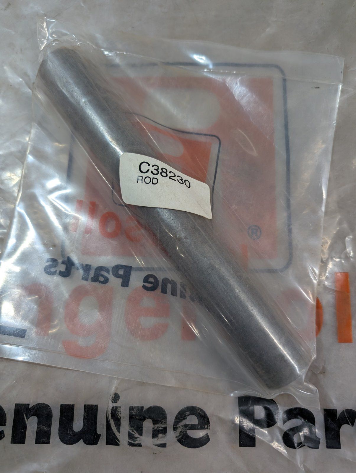 C38230 ( replaces G2300008 ) ROD PIVOT AXLE - Ingersoll/Case Tractor Part