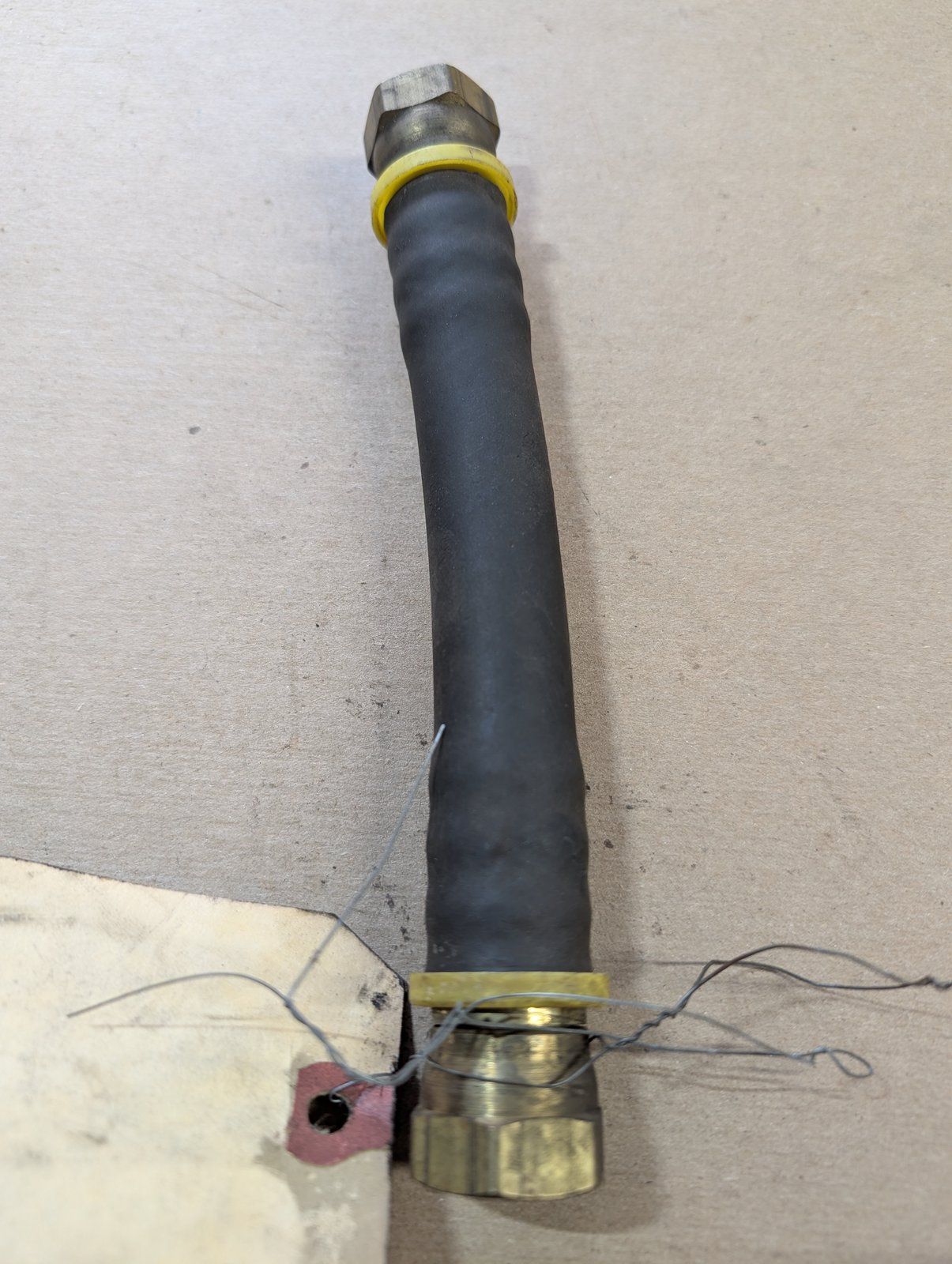 C38349 ( replaces G9008151 ) HOSE WITH C41982 ENDS - Ingersoll/Case Tractor Part
