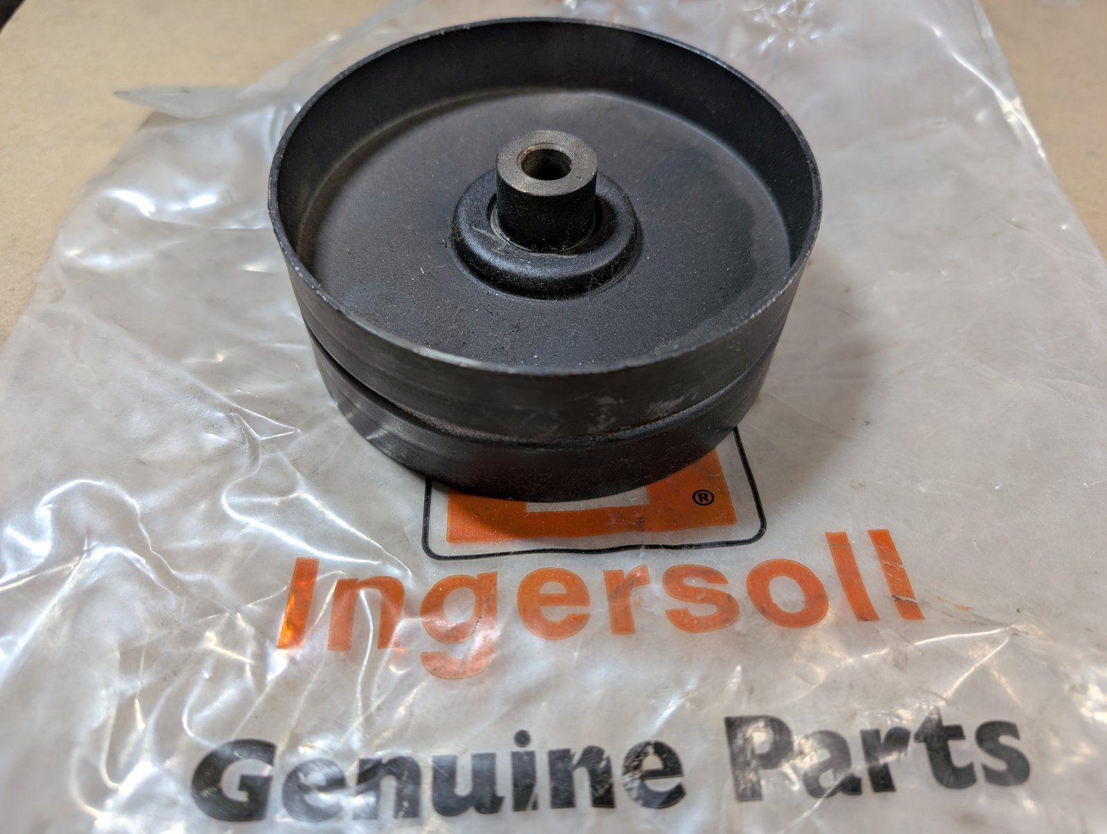 C38542 ( replaces G9002508B ) PULLEY - FLAT IDLER 4.0x1.545 - Ingersoll/Case Tractor Part