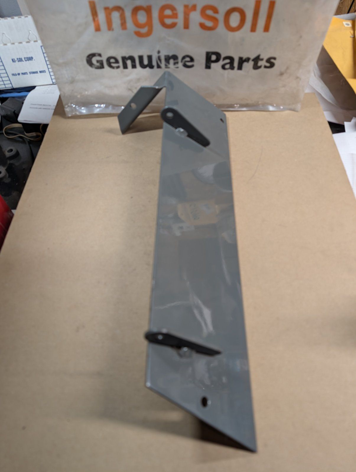 C38570 ( replaces G3200010 ) FOOT GUARD MOUNT - Ingersoll/Case Tractor Part