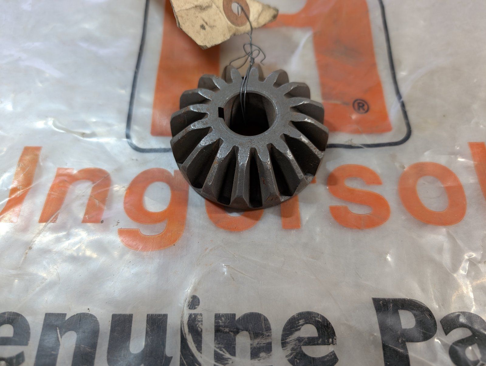 C38573 ( replaces G9007006 ) GEAR (CURTIS) 9007006 - Ingersoll/Case Tractor Part