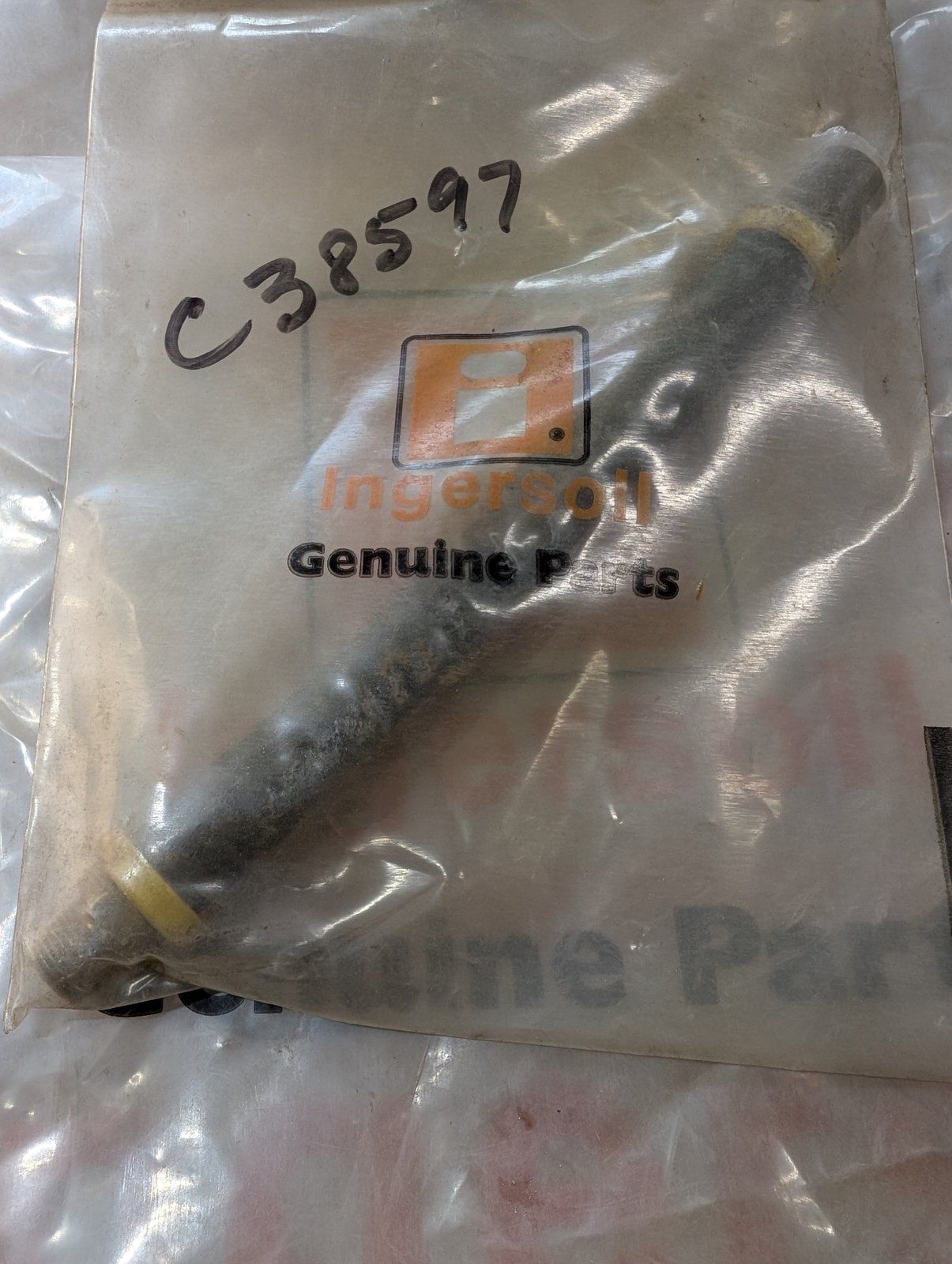 C38597 ( replaces G9005018 ) HOSE - Ingersoll/Case Tractor Part