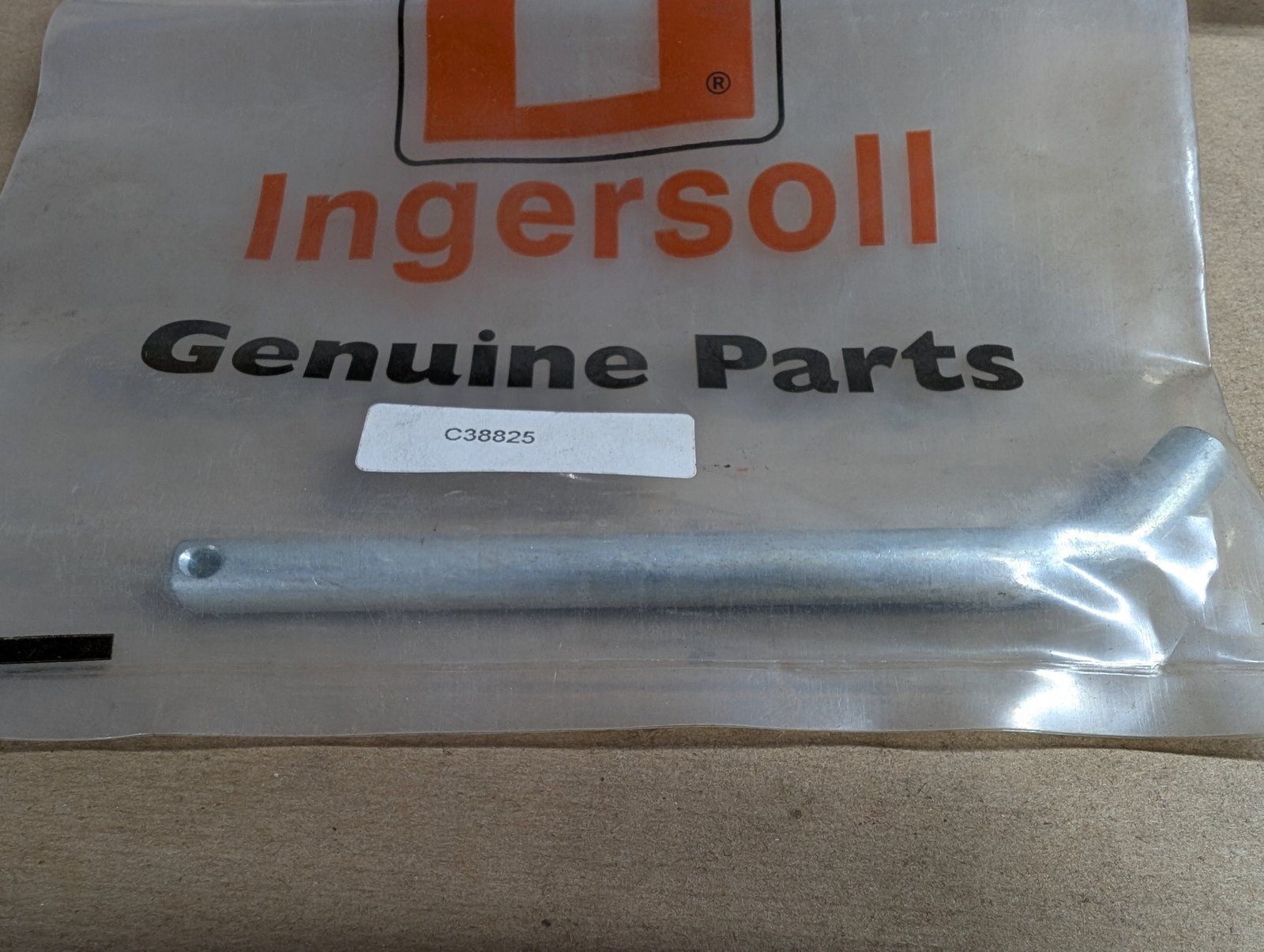 C38825 ( replaces G9005536 ) PIN SKID PLATE G8005536 - Ingersoll/Case Tractor Part