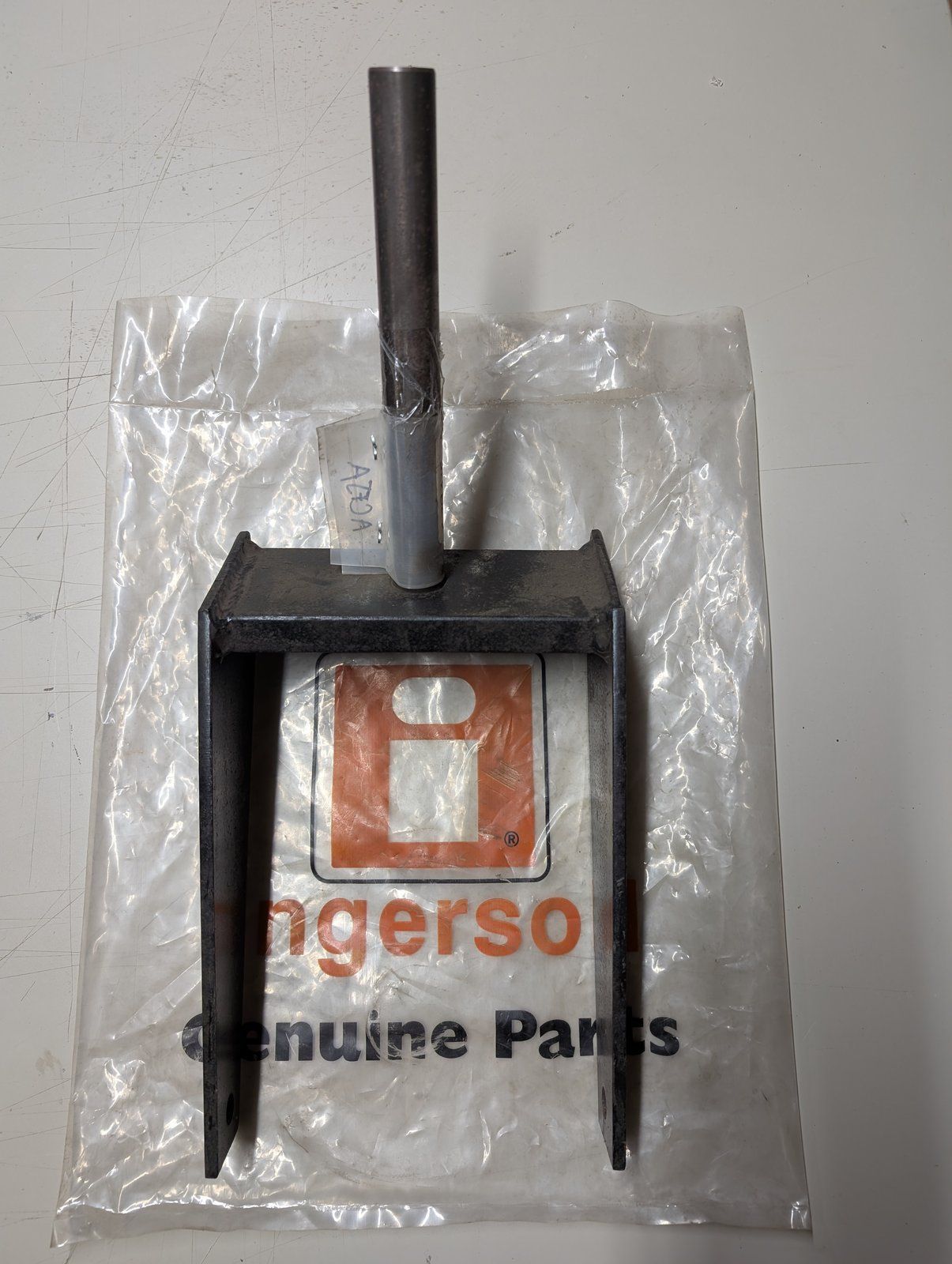 C39015 ( replaces G2100001 ) WMT TAIL WHEEL FORK - Ingersoll/Case Tractor Part