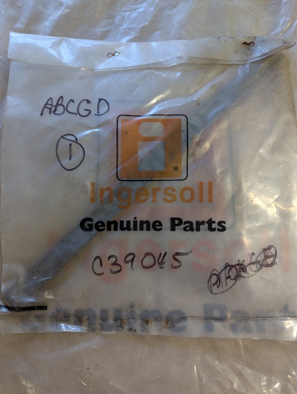 C39045 ( replaces G4300012 ) EXTENDER BRACE FCSB51 G4300022 - Ingersoll/Case Tractor Part