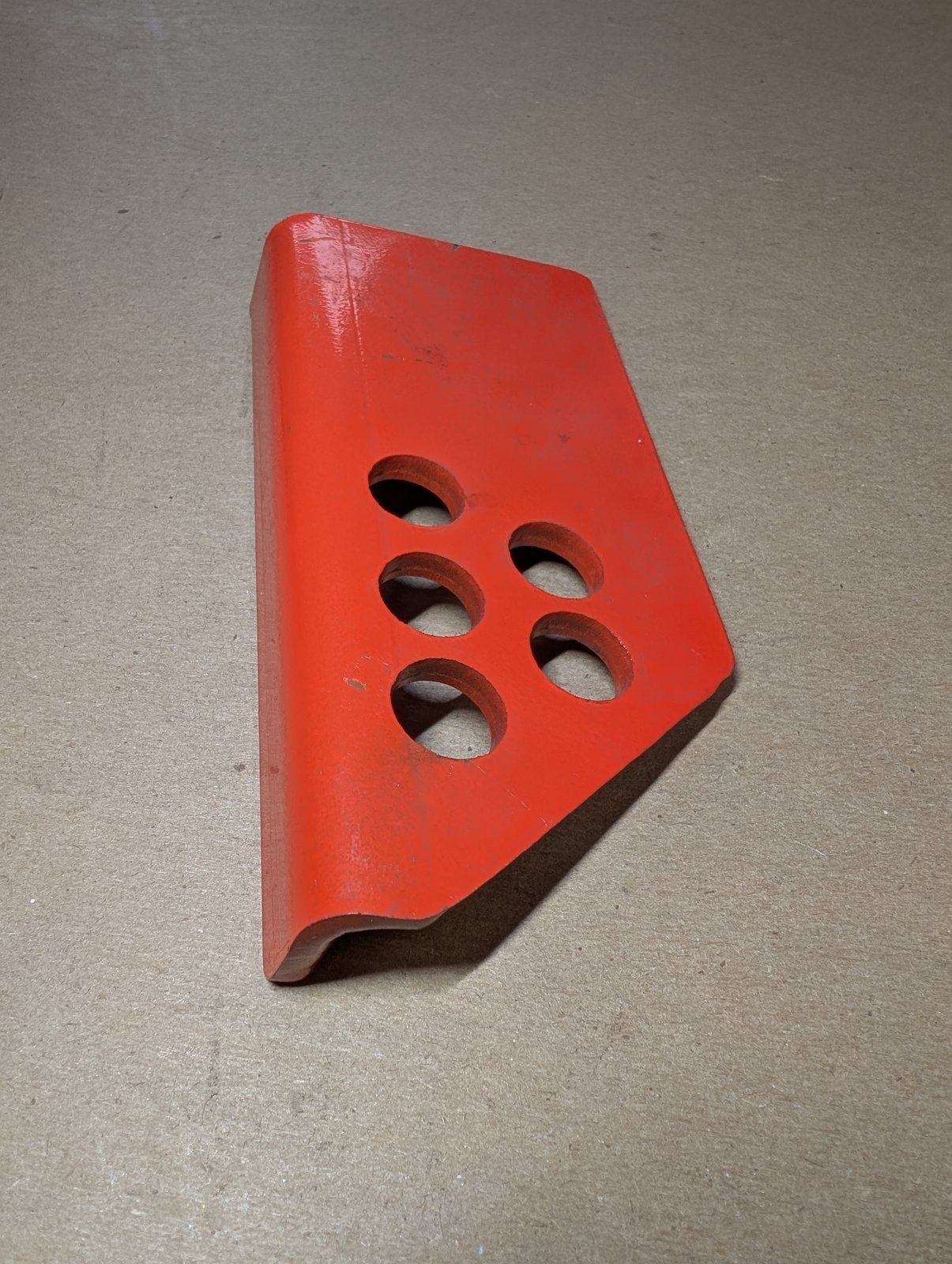 C39222 BRACKET RH HEIGHT ADJ - Ingersoll/Case Tractor Part