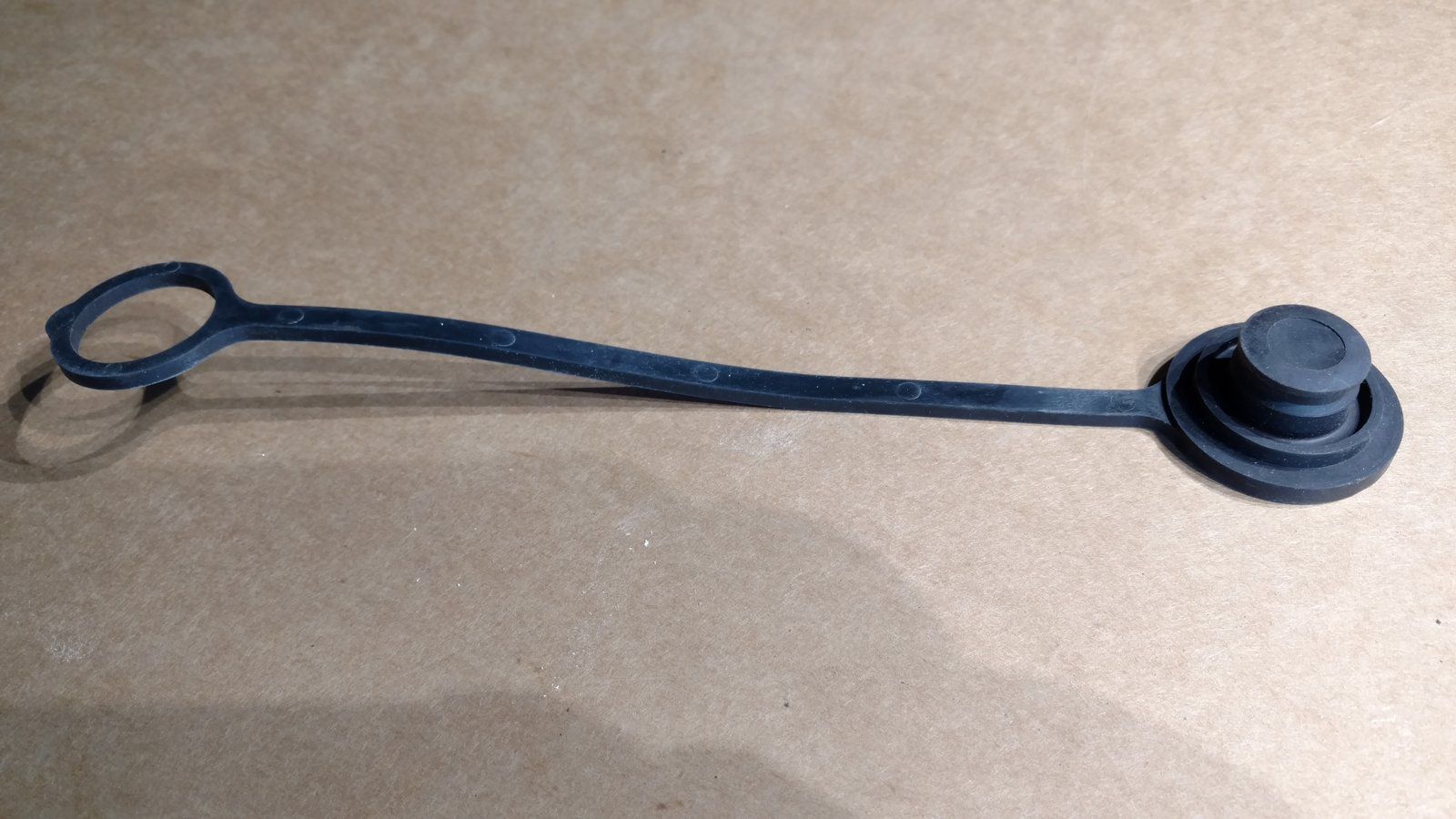 C40642 PLUG - DUST CAP 1/2