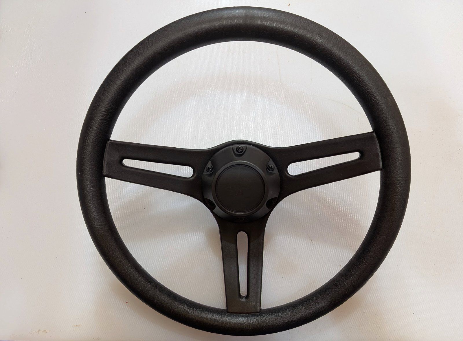 C40666 STEERING WHEEL 5/8