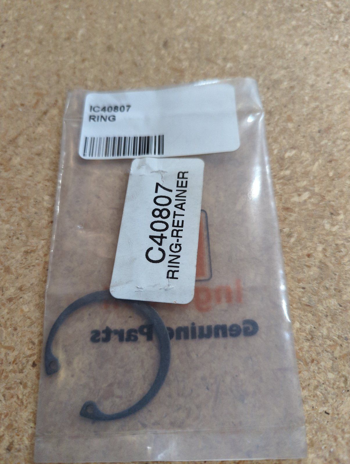 C40807 RING - RETAINER - Ingersoll/Case Tractor Part