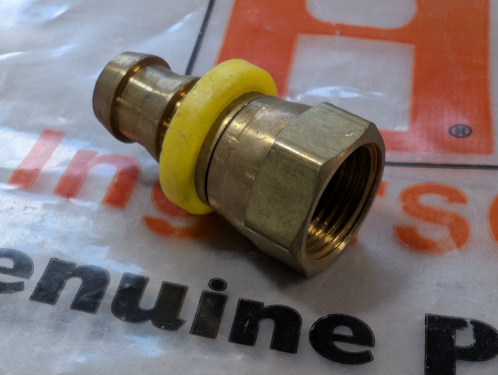 C41978 ( replaces G9008088 ) FITTING PUSH-ON 1/2 X 3/4-16 37 DEG FM SWVL - Ingersoll/Case Tractor Part