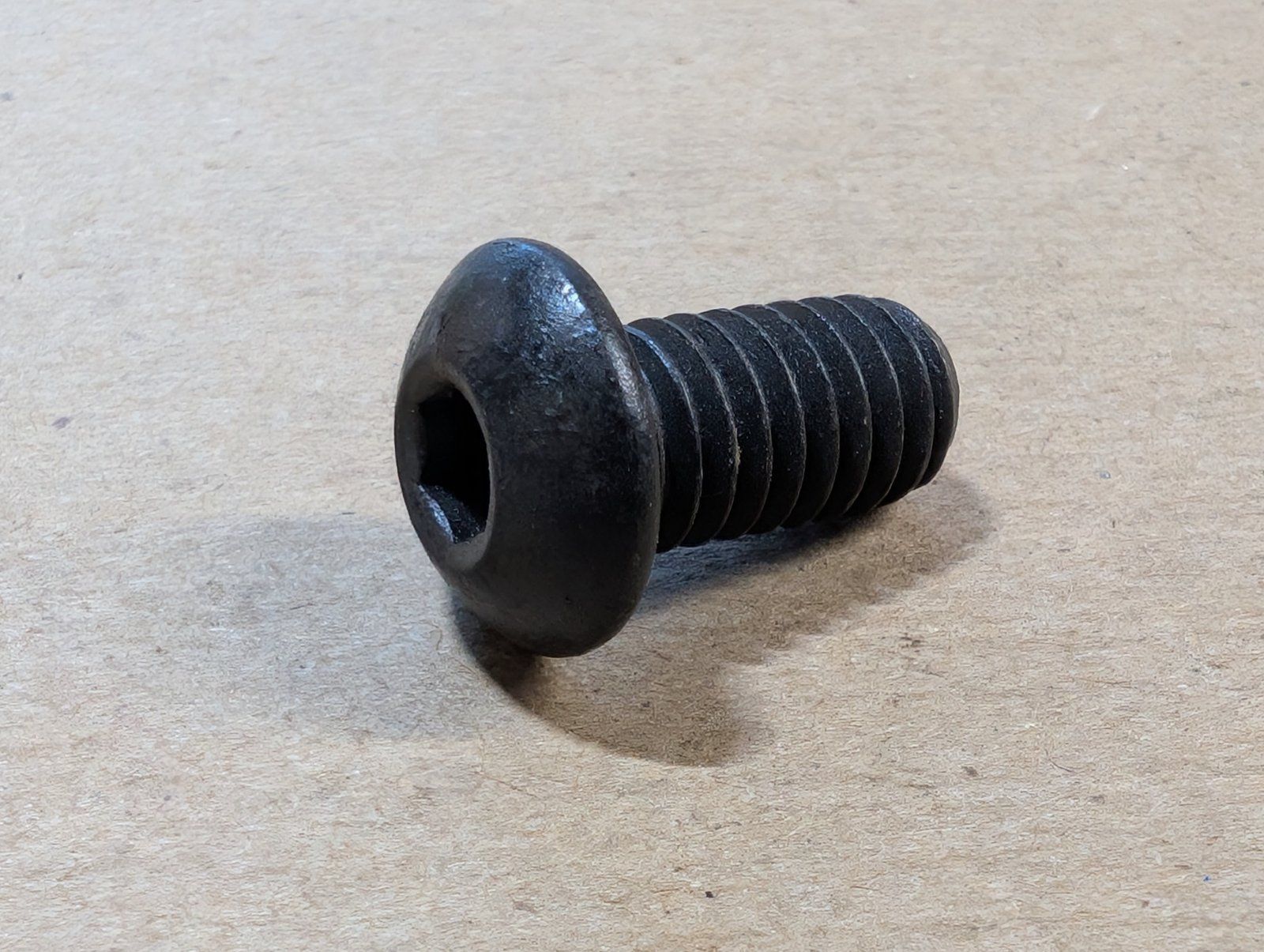 C42056 SCREW 5/16-18x5/8 BUTT HD SOC ALLEN HEAD 20-12 - Ingersoll/Case Tractor Part