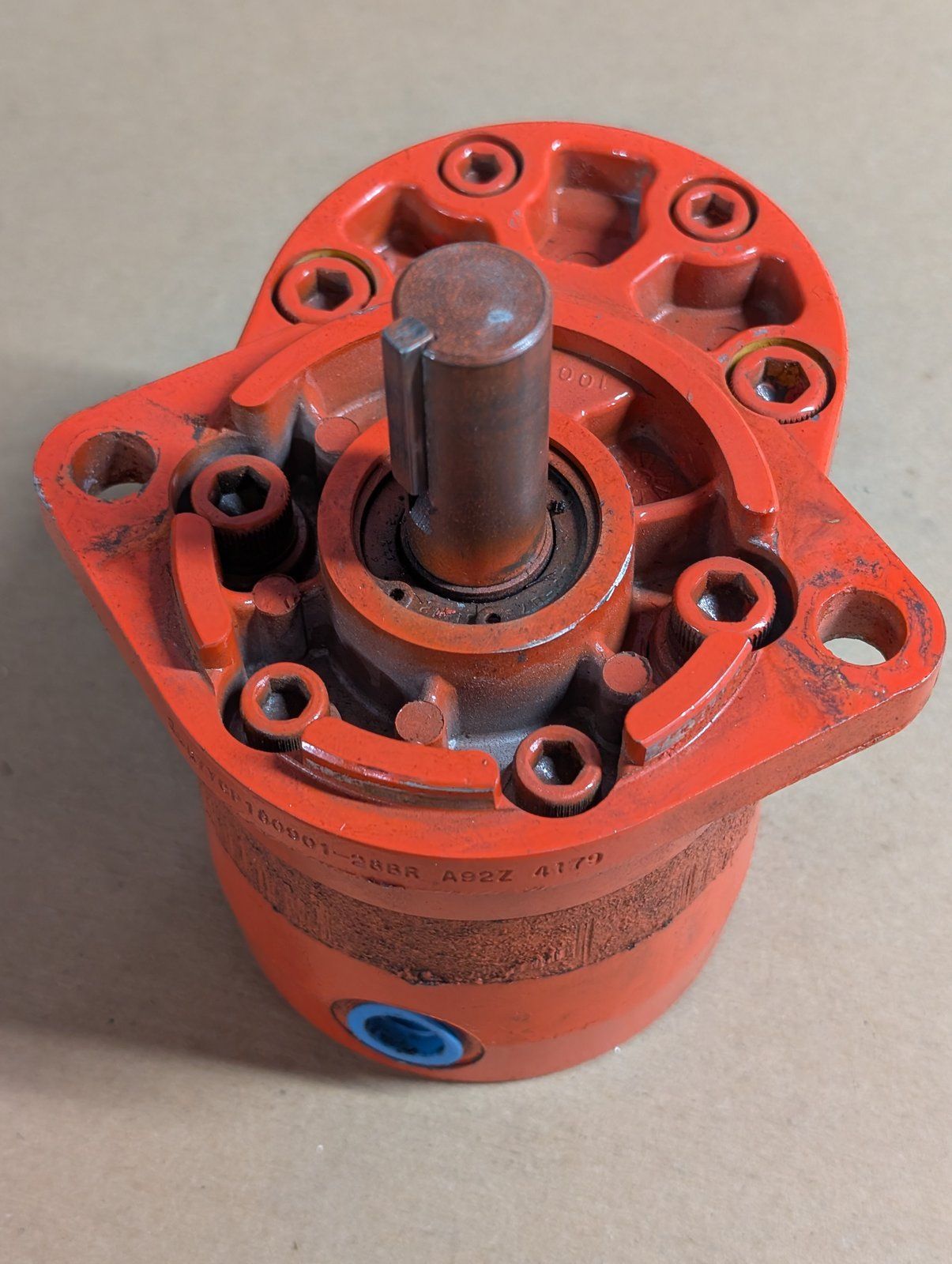 C42097 MOTOR - HYD. (.87) - Ingersoll/Case Tractor Part