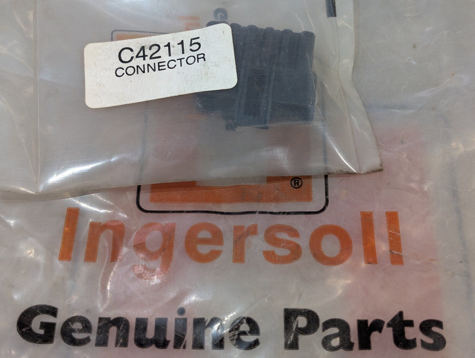C42115 CONNECTOR MALE 6 WAY 3100 4100 - Ingersoll/Case Tractor Part