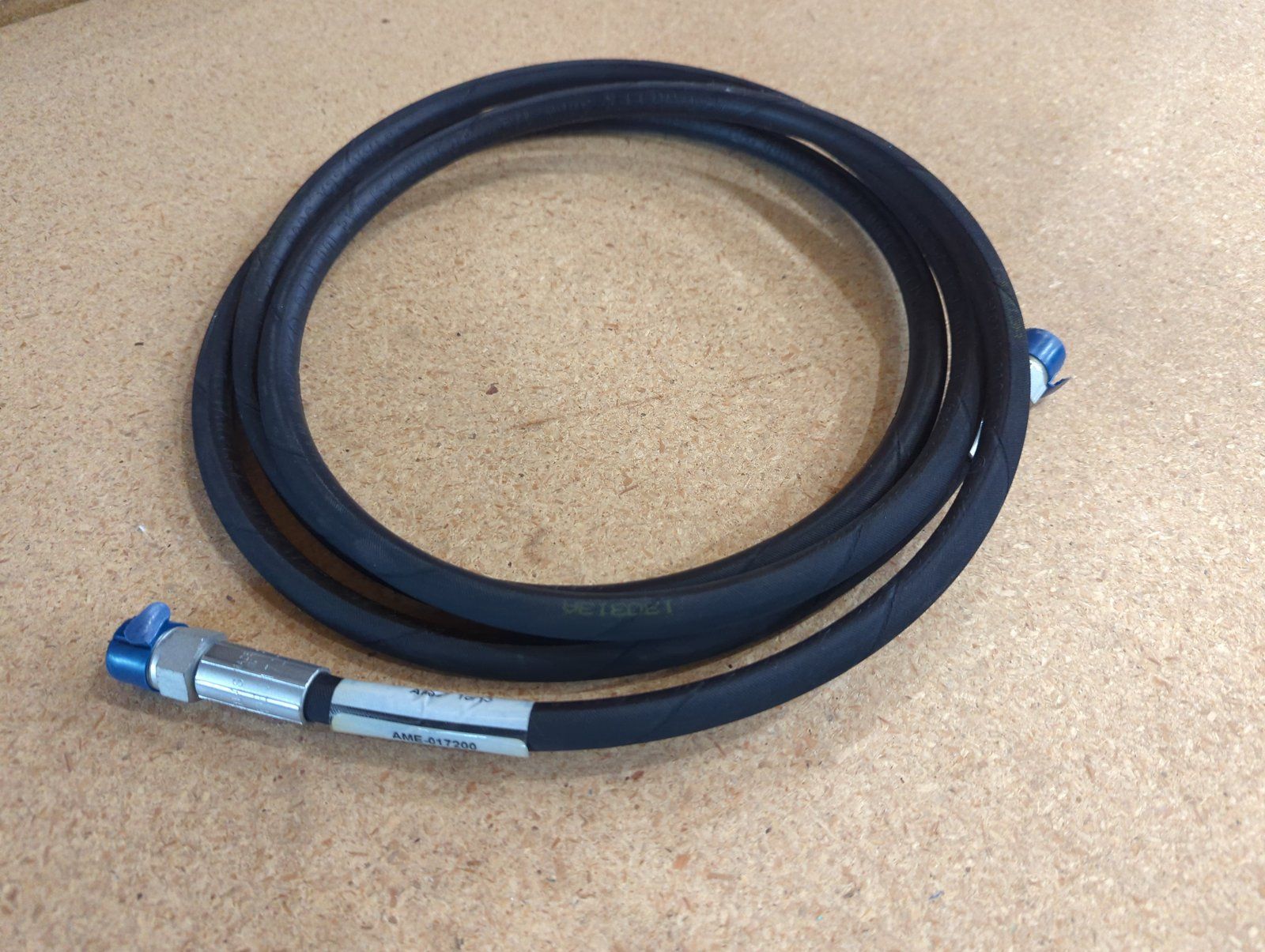 C42690 HOSE - HYD 3/8 NPT M X 3/8 NPT X 100 (AQ 17200) - Ingersoll/Case Tractor Part