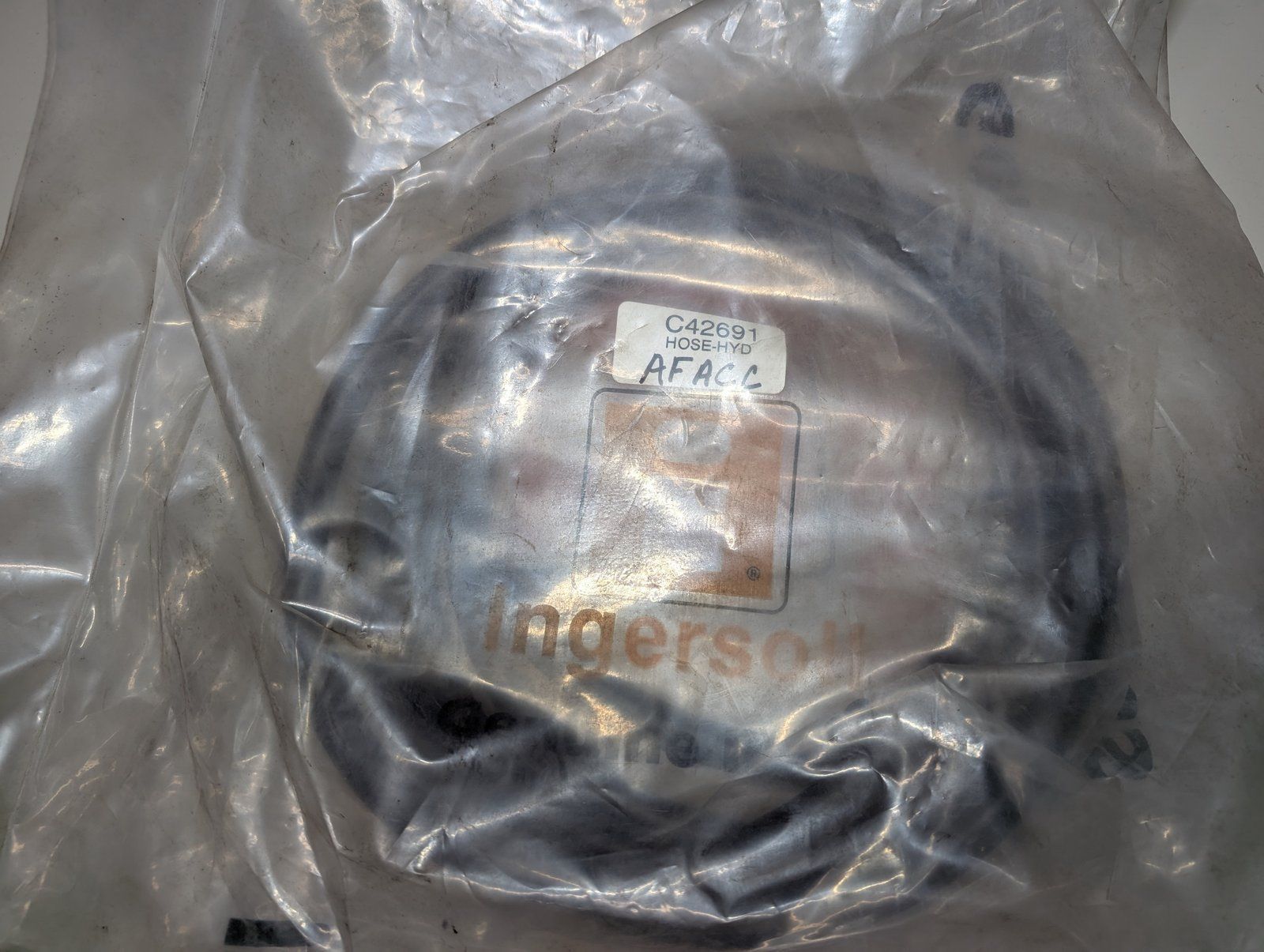 C42691 HOSE 3/8 NPT X 118" AQ17220 - Ingersoll/Case Tractor Part