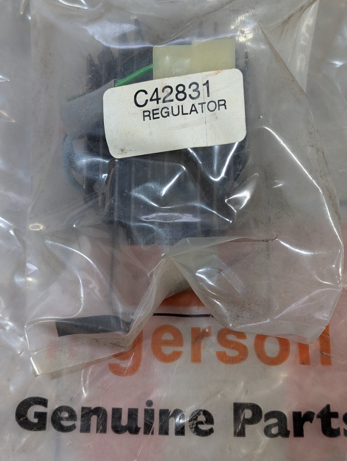 C42831 REGULATOR - VOLTAGE PERKINS 185516060 - Ingersoll/Case Tractor Part