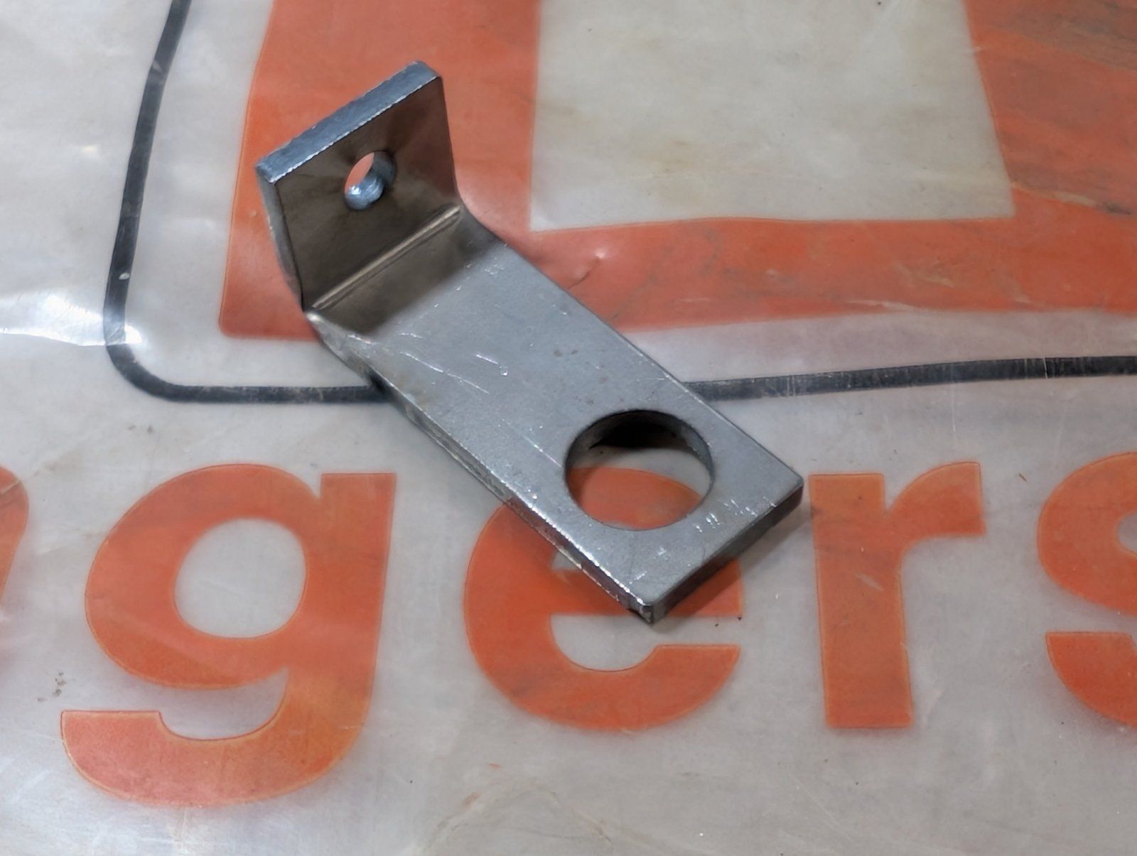 C42896 ( replaces G9021011 ) BRACKET - STEERING CABLE END - Ingersoll/Case Tractor Part