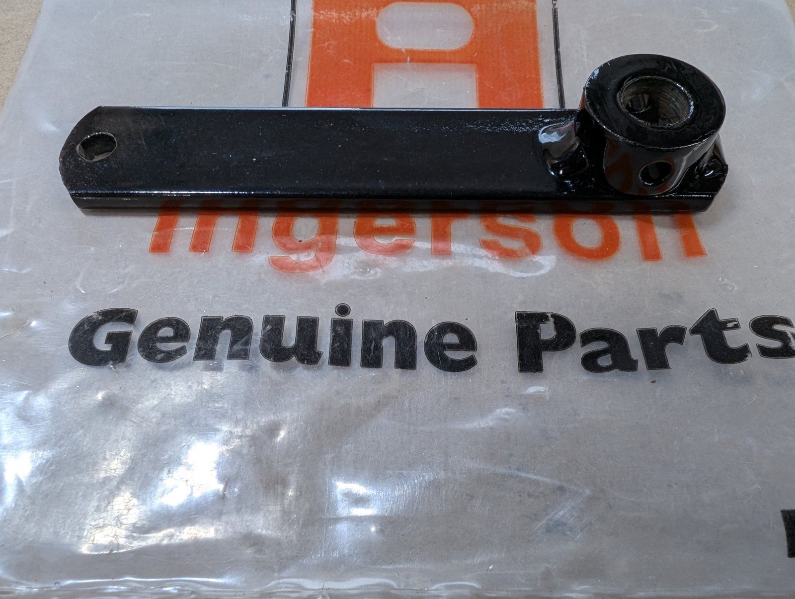 C42904 ( replaces G9021008 ) WMT ARM TRANSMISSION C46593 - Ingersoll/Case Tractor Part