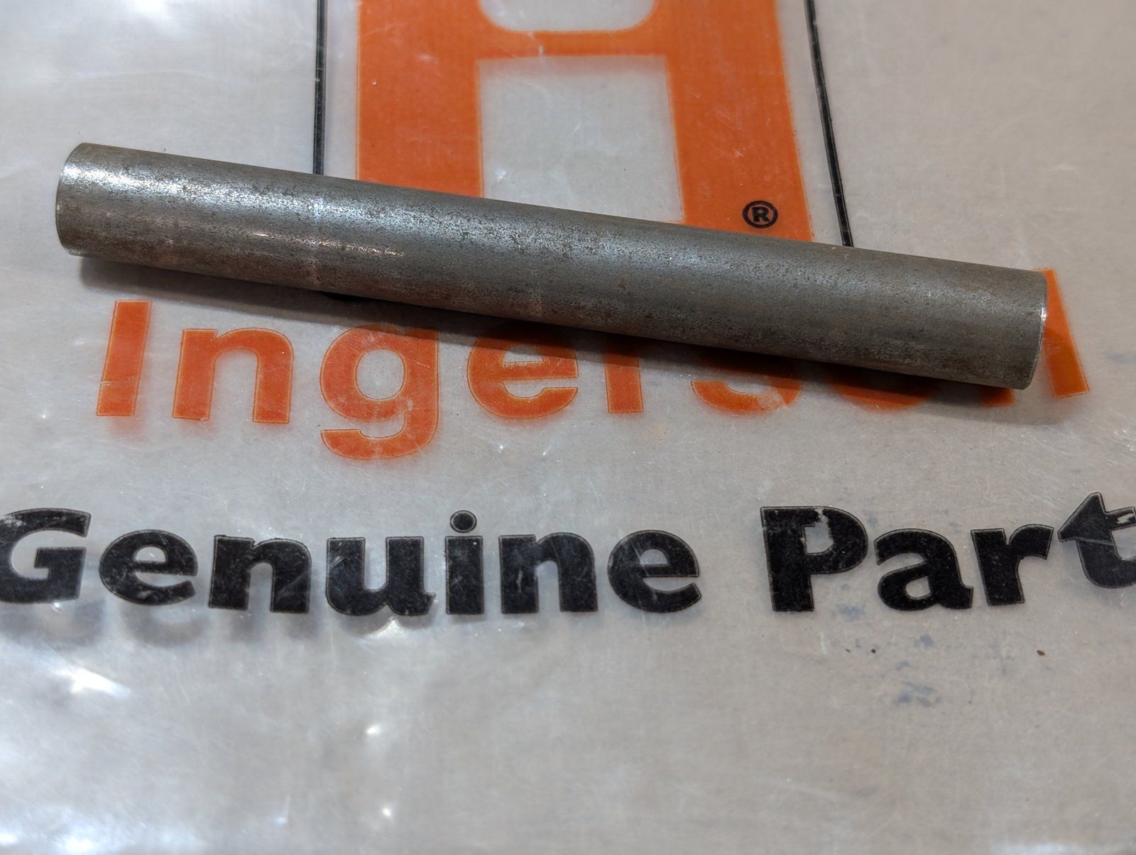 C42940 PIN PIVOT - Ingersoll/Case Tractor Part
