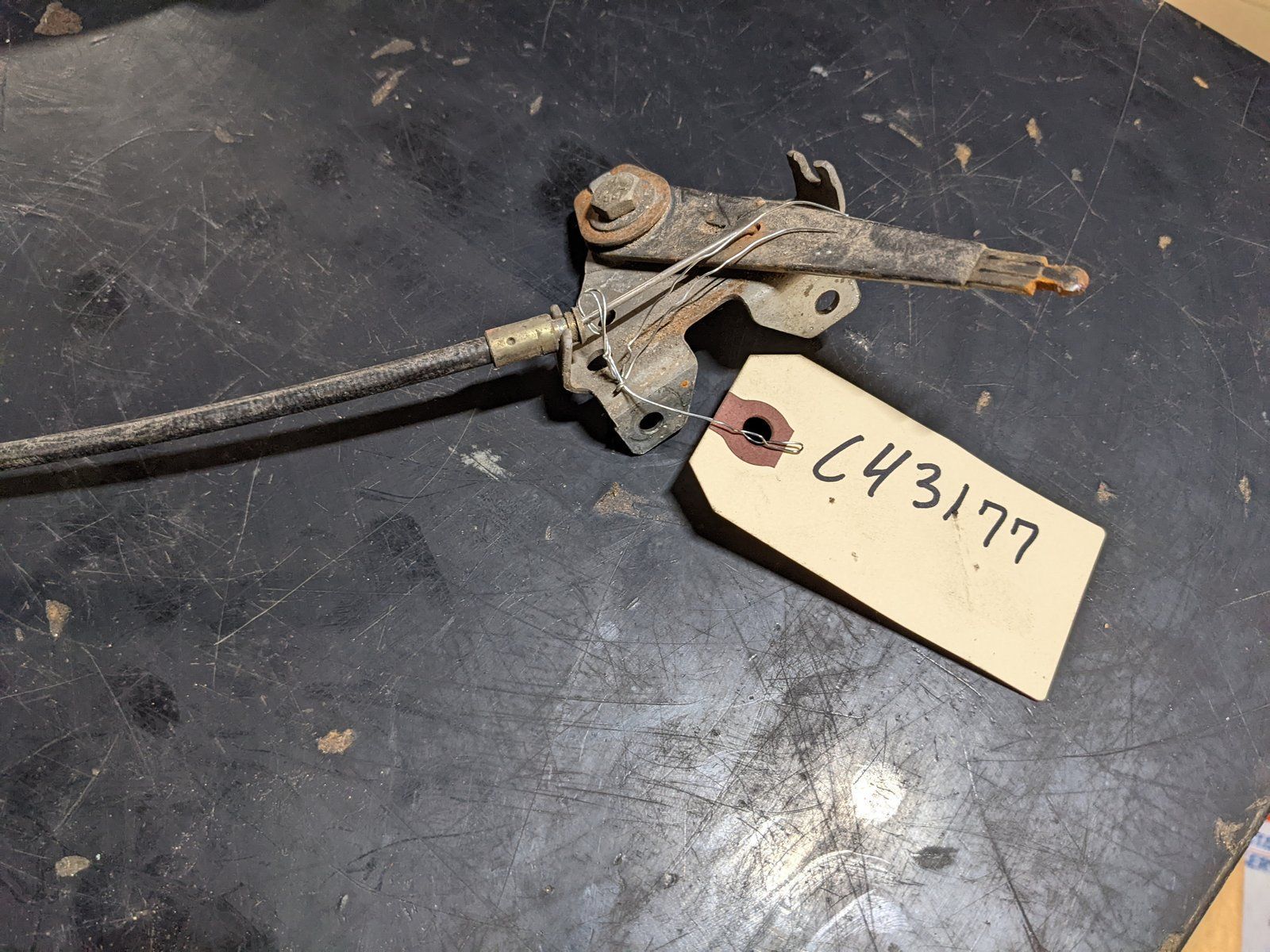 C43177 USED THROTTLE CONTROL - Ingersoll/Case Tractor Part