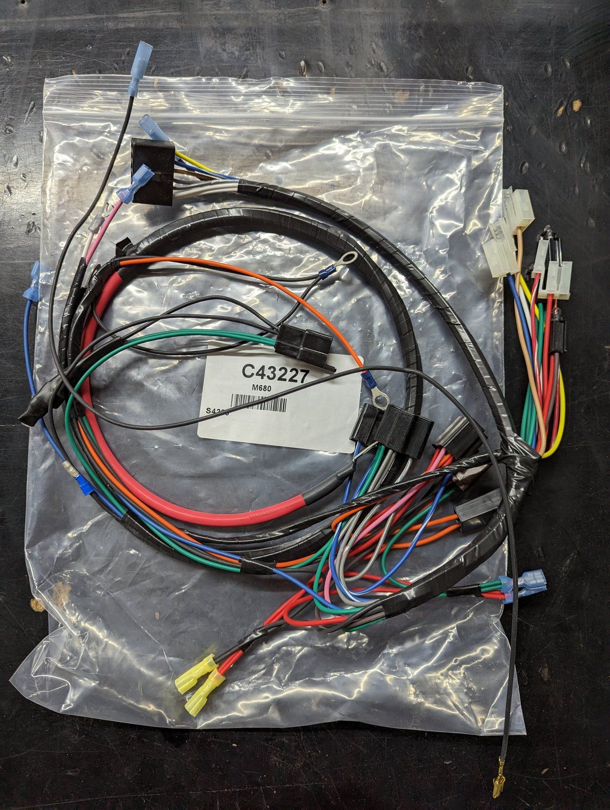 C43227 WIRE HARNESS - ONAN (4016) - Ingersoll/Case Tractor Part