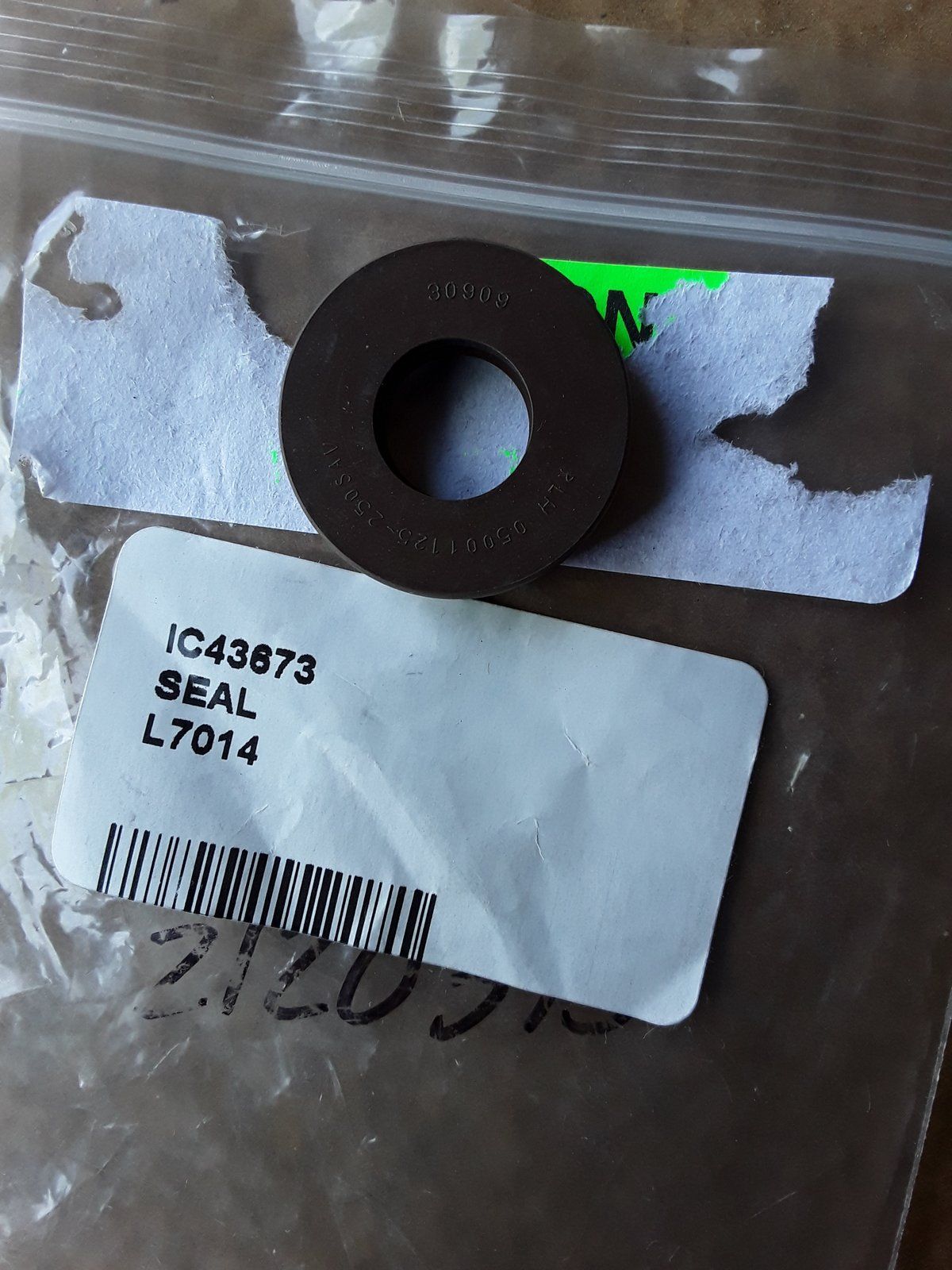 C43673 SEAL - OIL - Ingersoll/Case Tractor Part