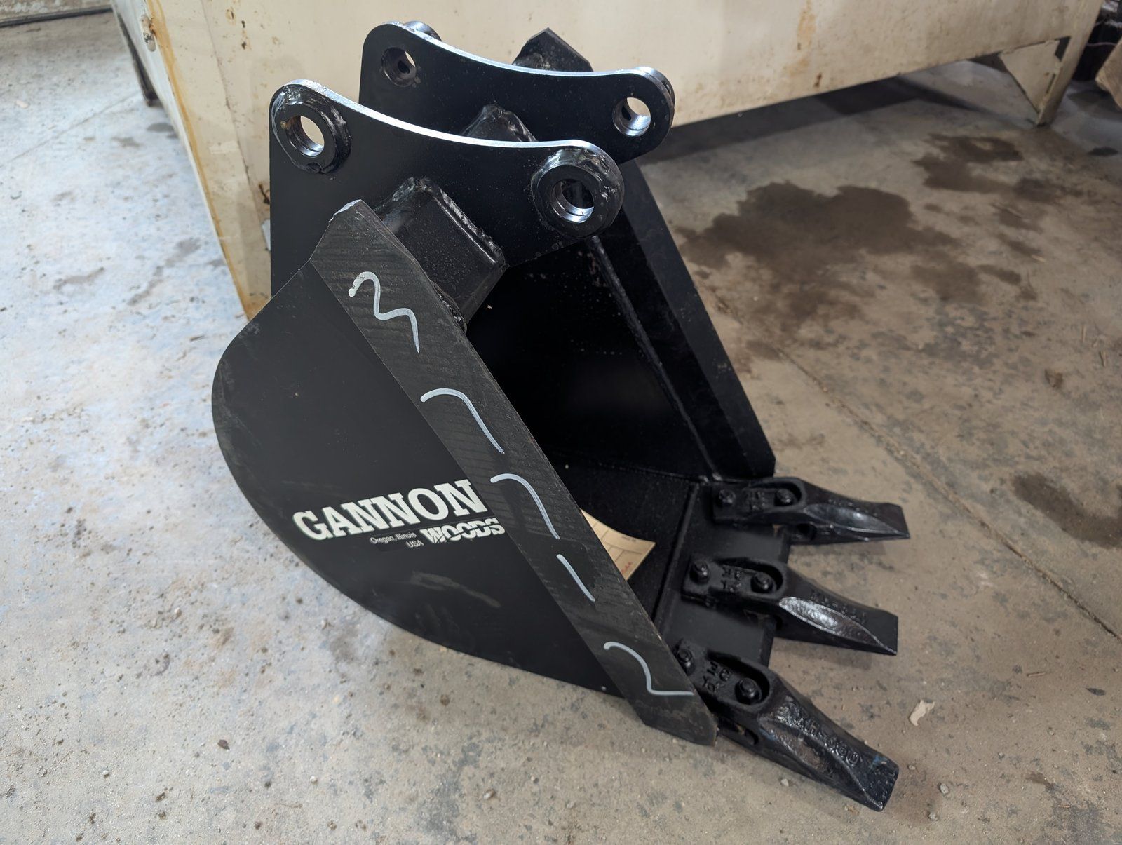 C43704 TB12WDA 12