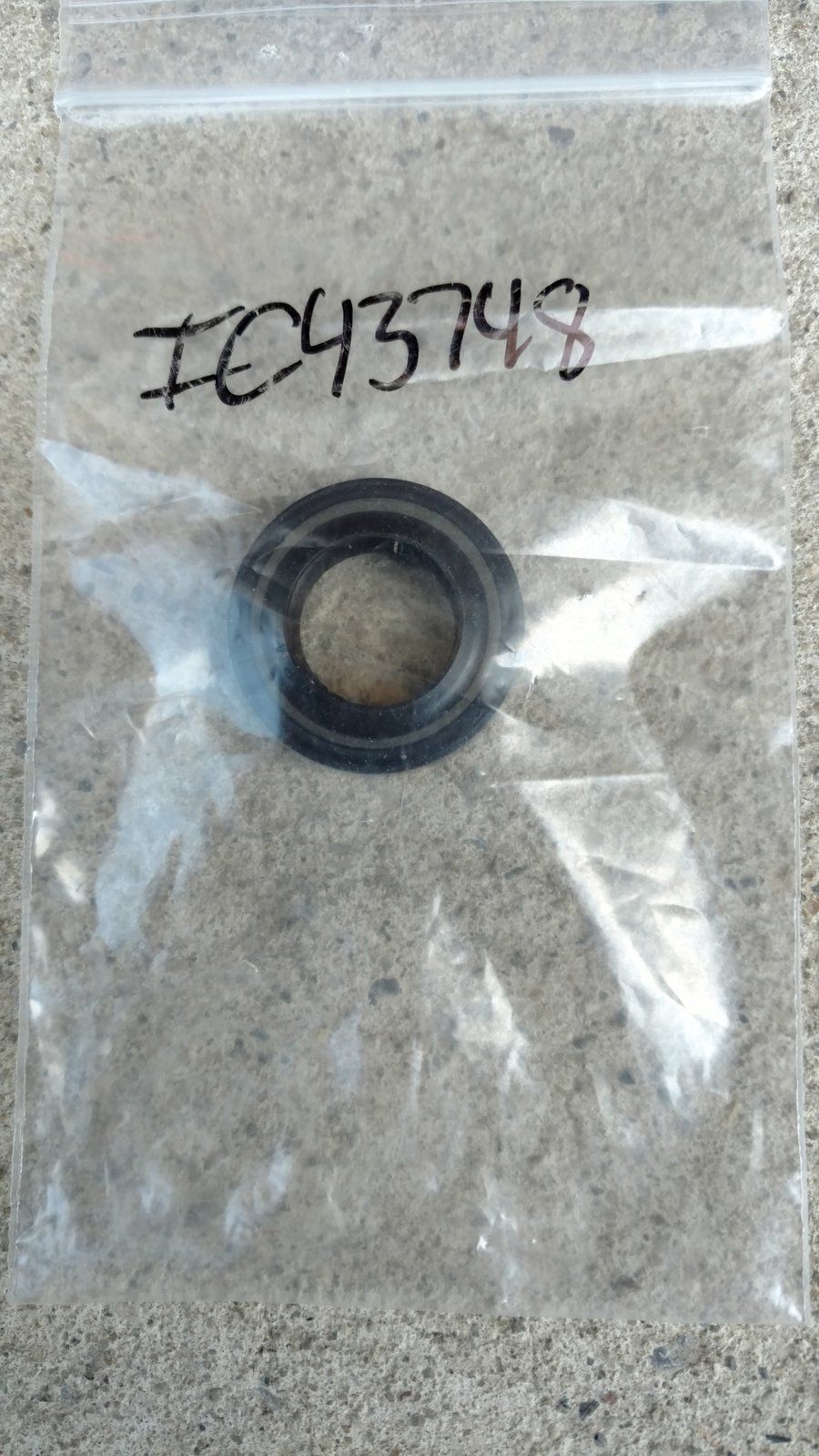 C43748 SEAL - OIL (ULTRA MOTOR) - Ingersoll/Case Tractor Part