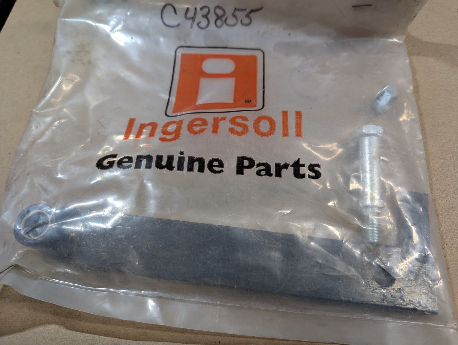 C43855 KIT - C38402 IDLER ARM-VAC BLOWER C38402 G4000008 - Ingersoll/Case Tractor Part