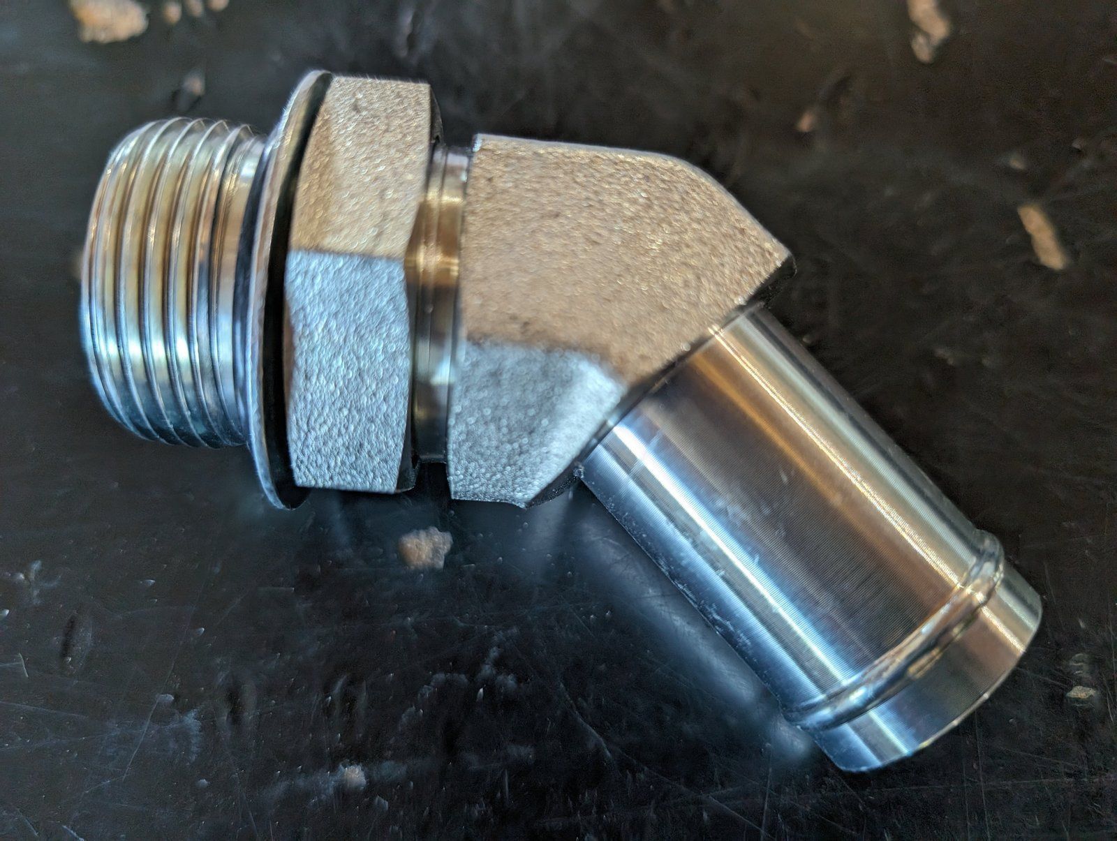 C43925-1 HYD 45 DEGREE FITTING 1