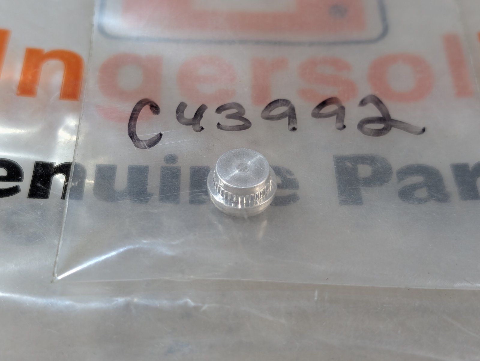 C43992 ( replaces G9021066 ) PIN CABLE KEEPER - Ingersoll/Case Tractor Part