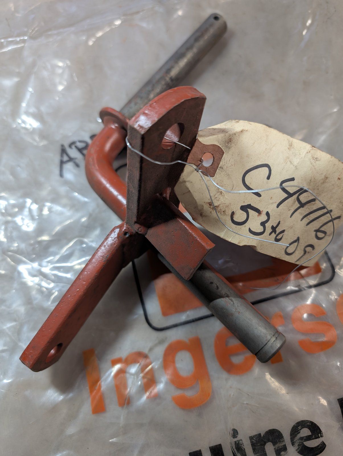 C44116 WMT SPINDLE RH - Ingersoll/Case Tractor Part